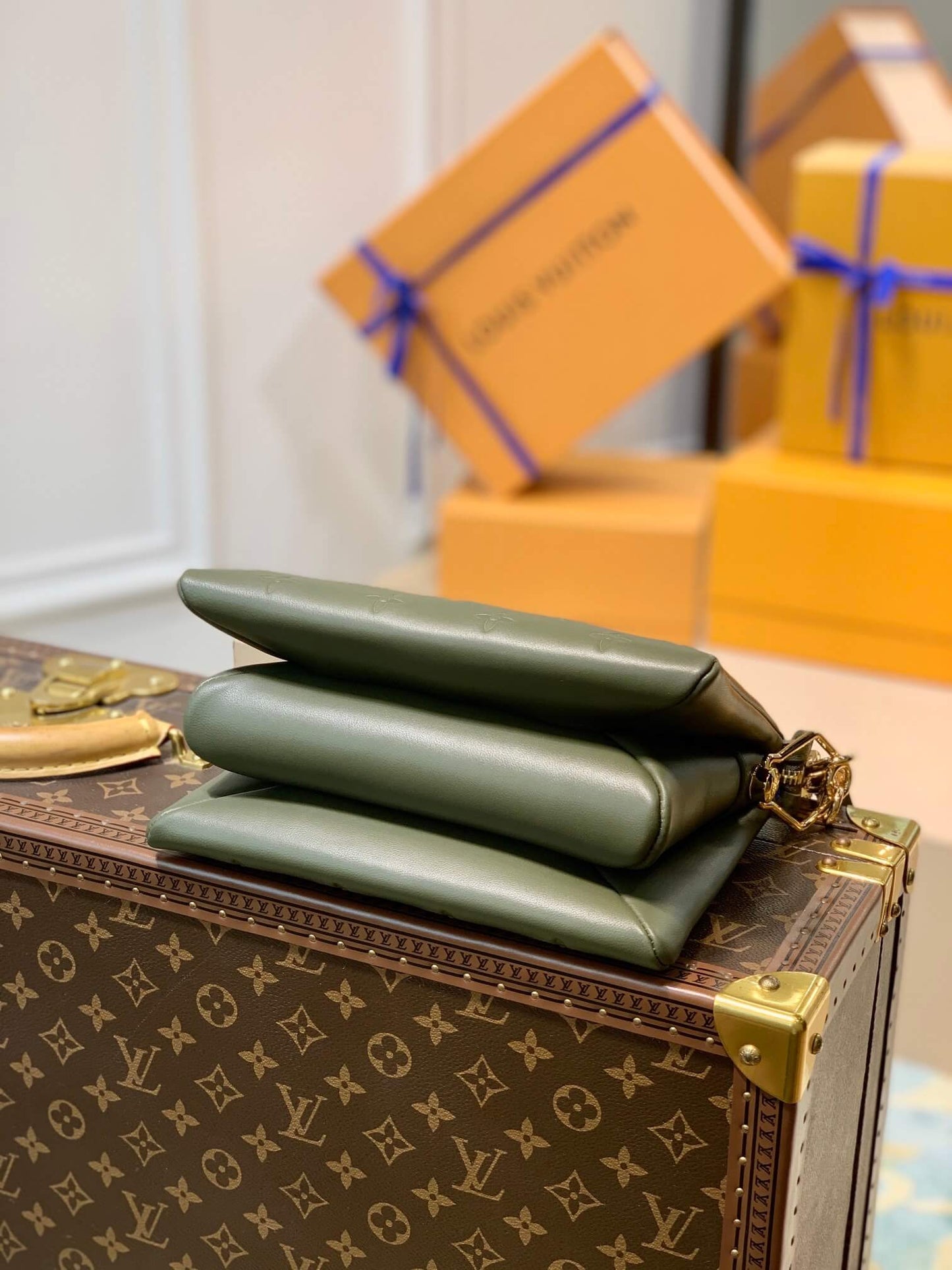 m57796 coussin bb monogram 21cm blackish green