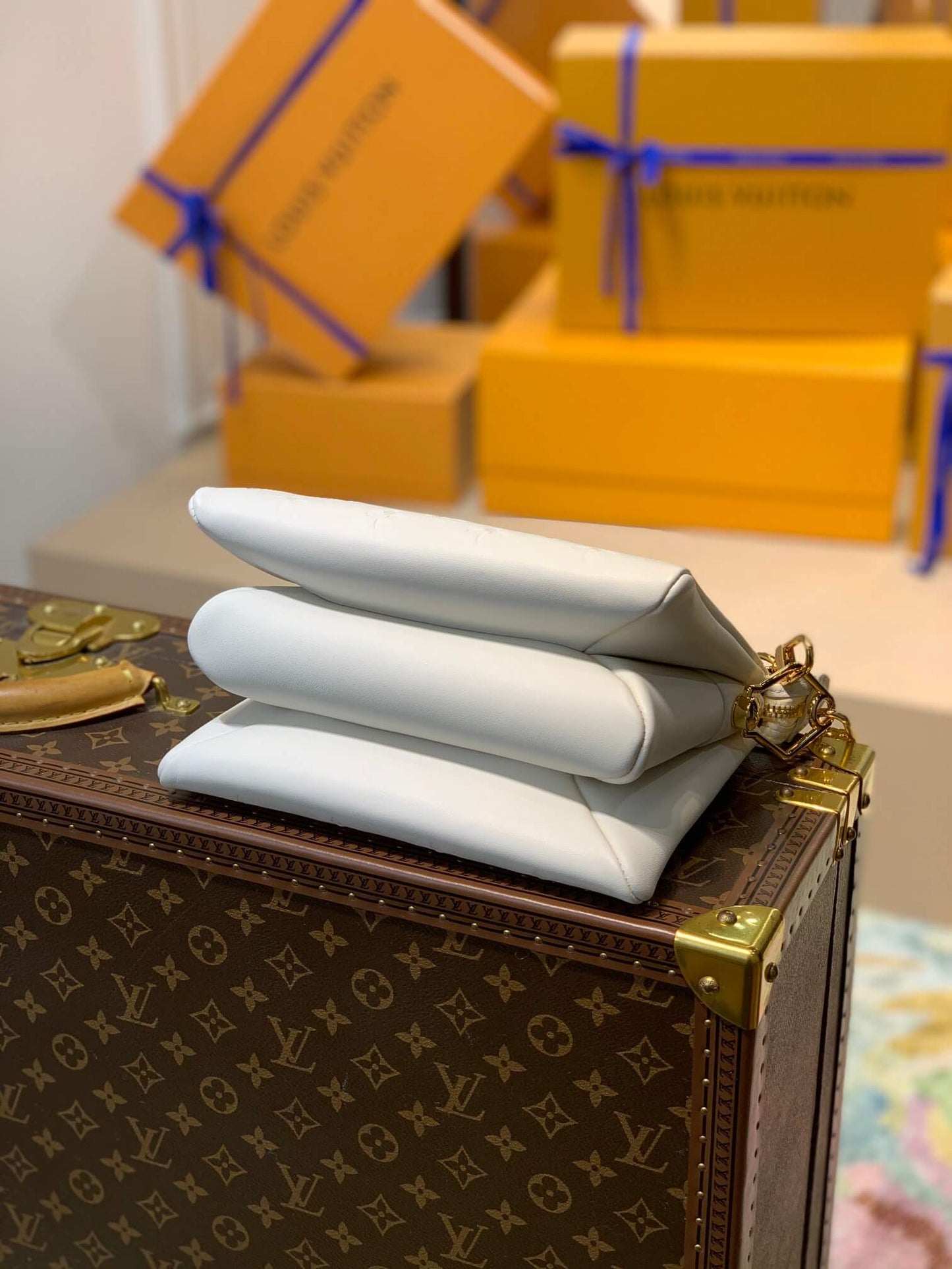 m57796 coussin bb monogram 21cm white