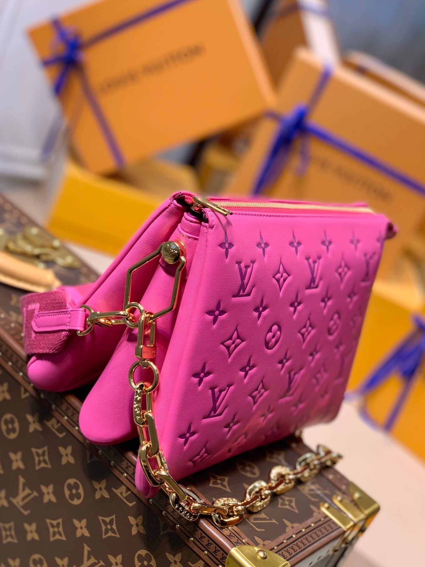 m58628 pochette coussin pm monogram 26cm rose red cowhide leather