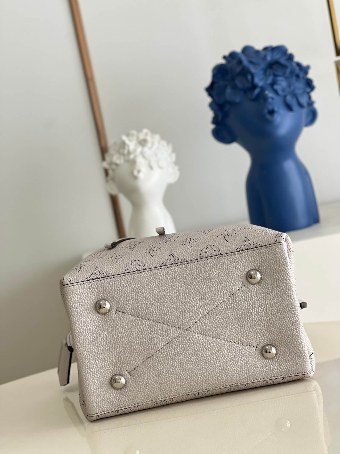m58788 muria monogram 25cm pearlescent grey bucket bag handbag shoulder bag cross body bags