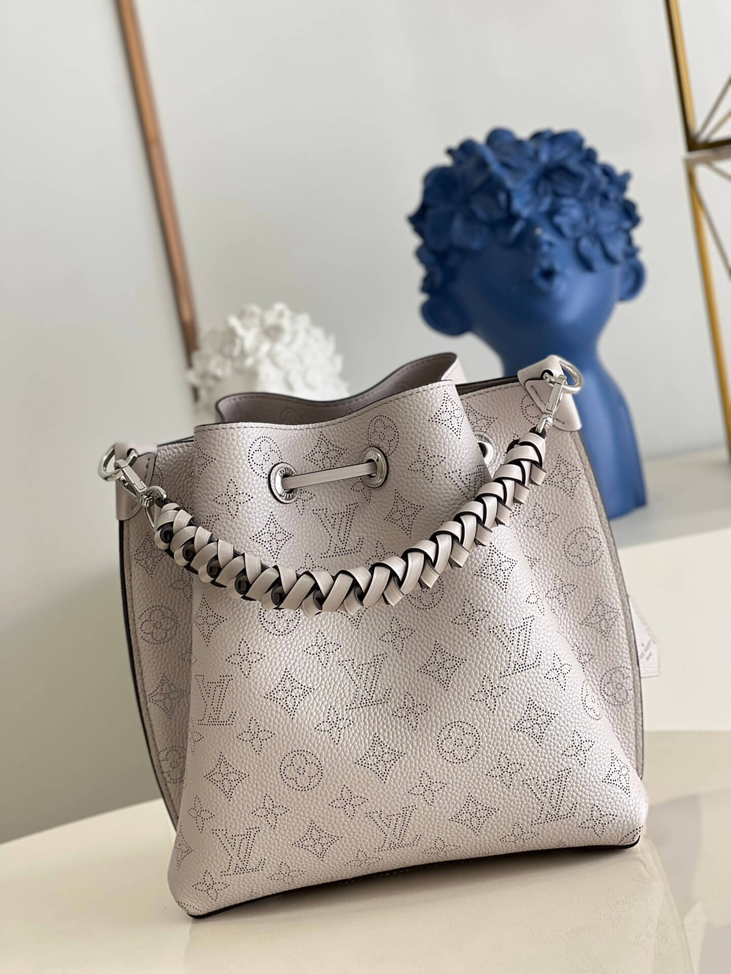 m58788 muria monogram 25cm pearlescent grey bucket bag handbag shoulder bag cross body bags