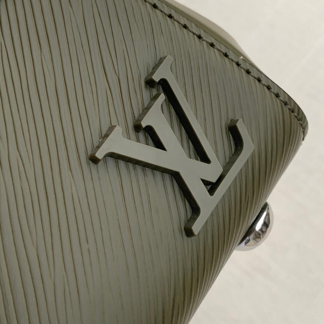 m59108 cluny monogram 20cm brownish green