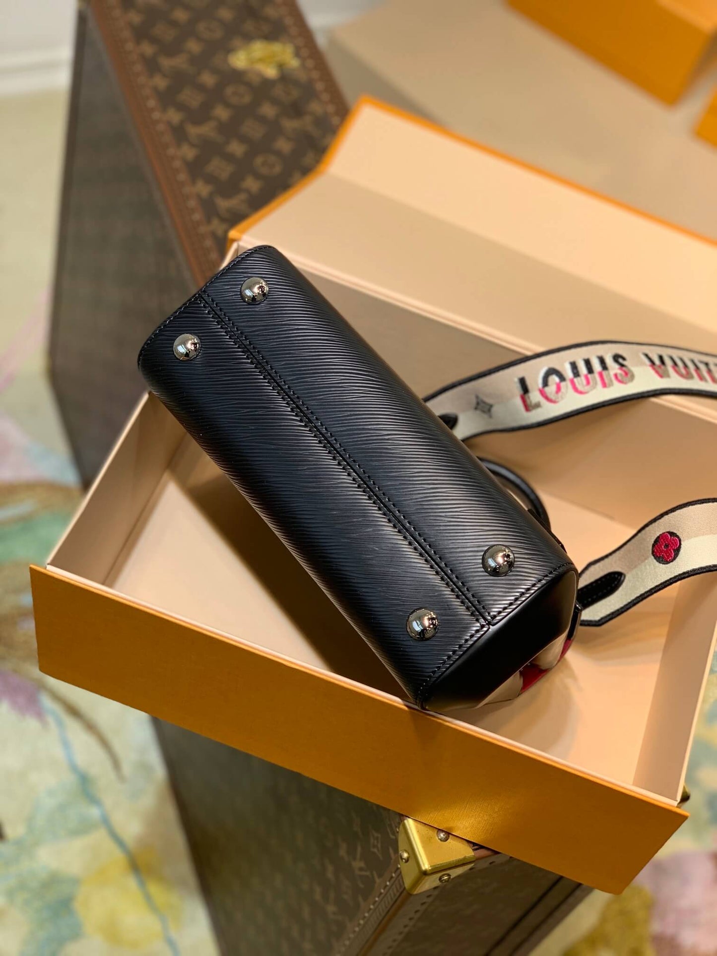 m59134 cluny bb handbag shoulder bag 28cm black