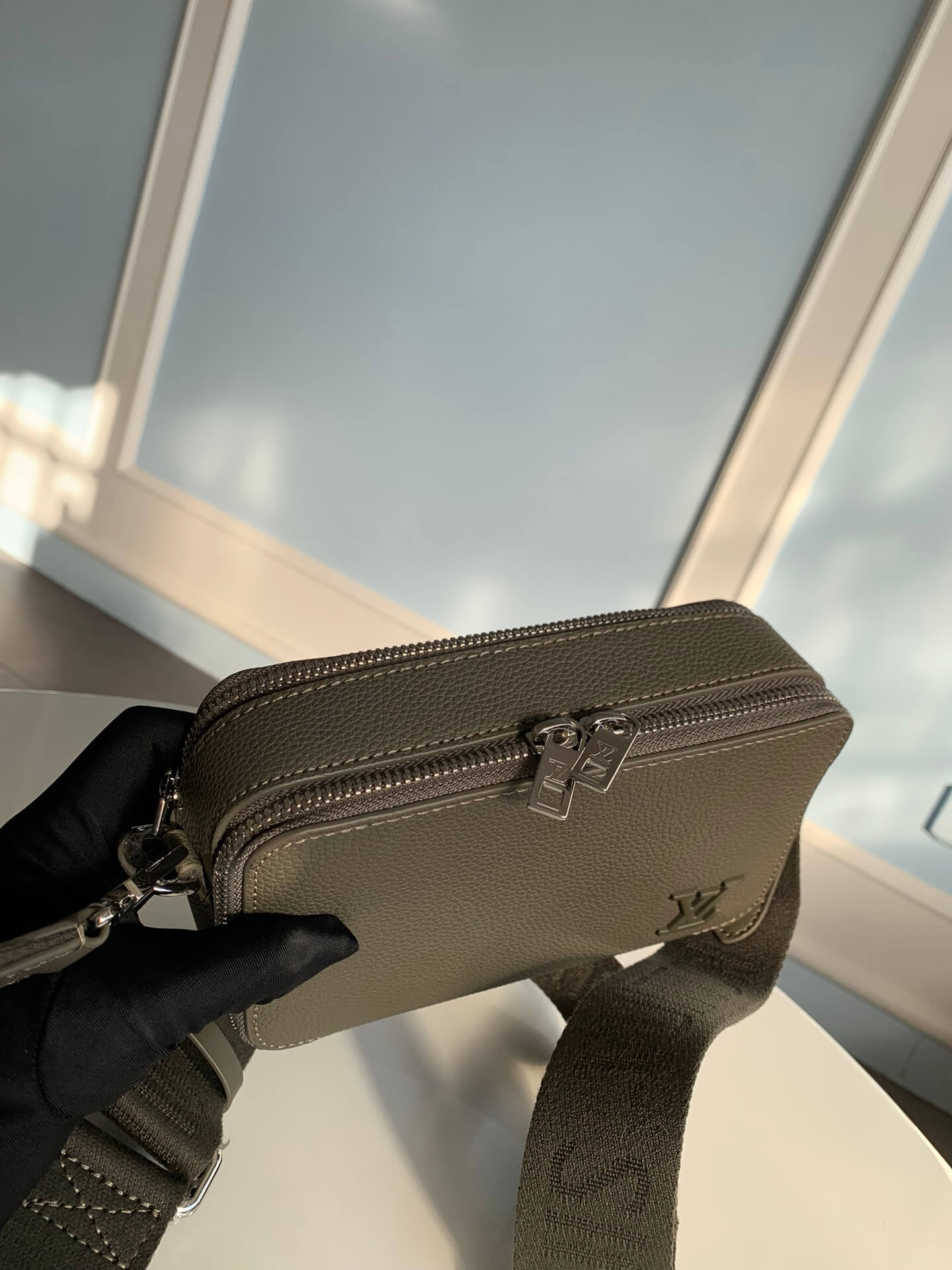 m59161 alpha wearable 18 5cm green shoulder bag cross body bags mens bag man bag