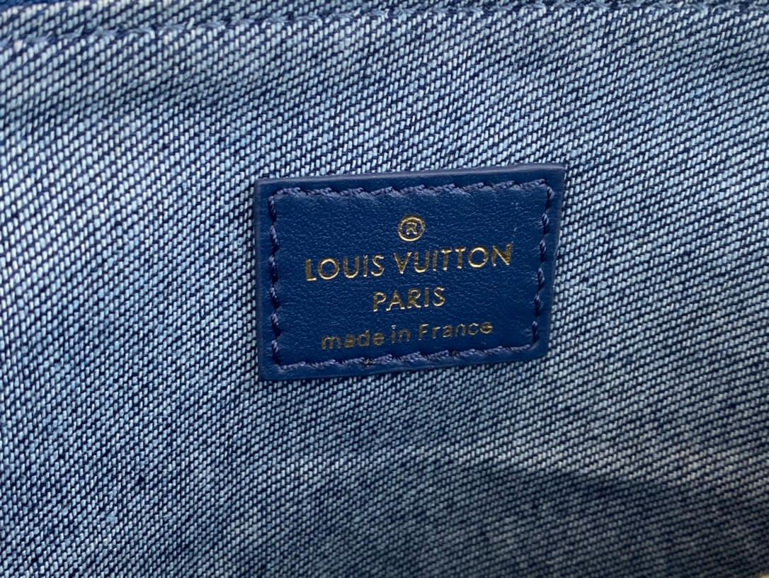 m59392 coussin pm monogram 26cm denim blue