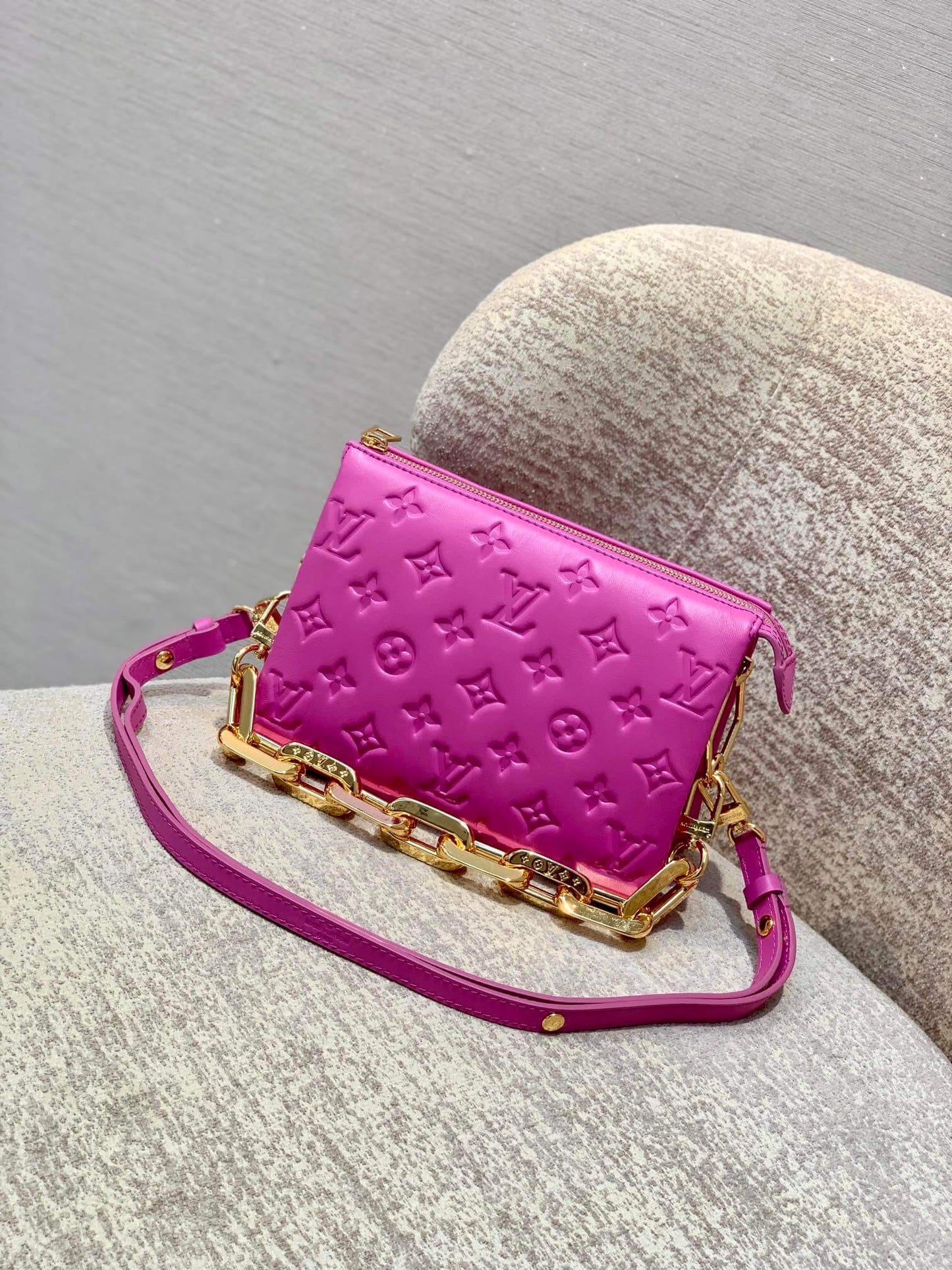 m59396 coussin bb monogram 21cm rose red 1