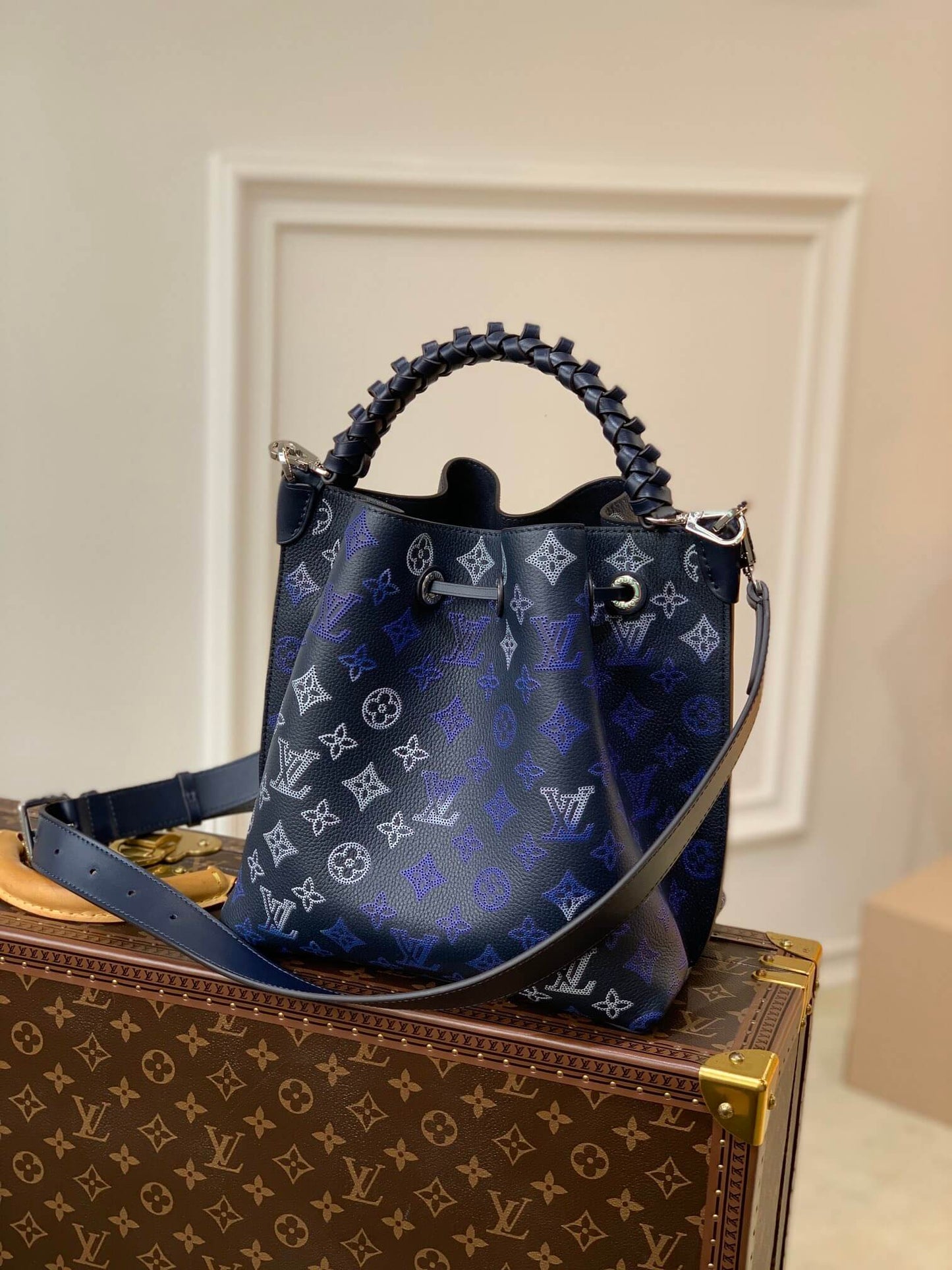 m59554 muria bucket bag monogram 25cm blue