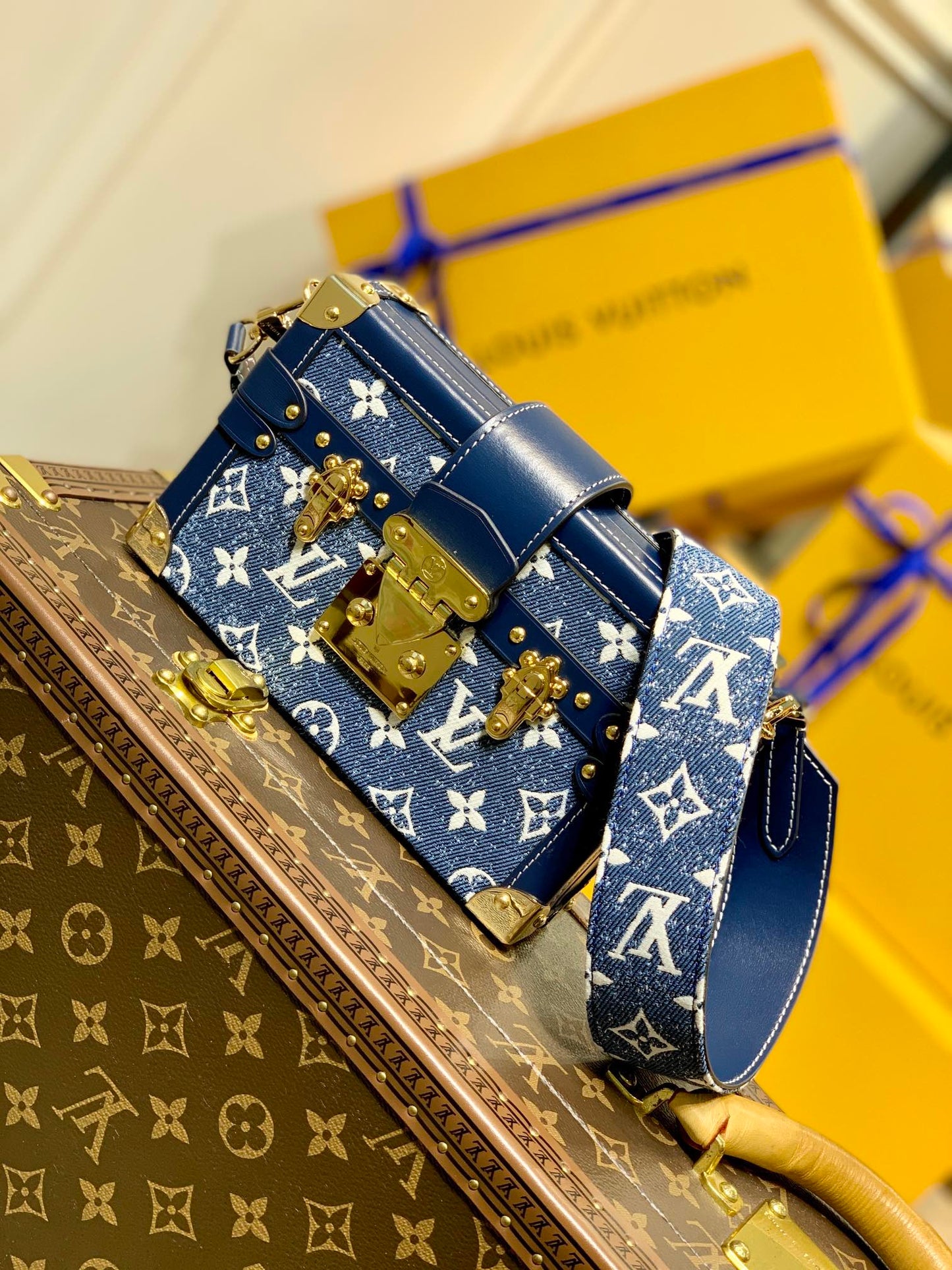 m59717 nicloas ghesquiere petite malle monogram 20cm blue jeans