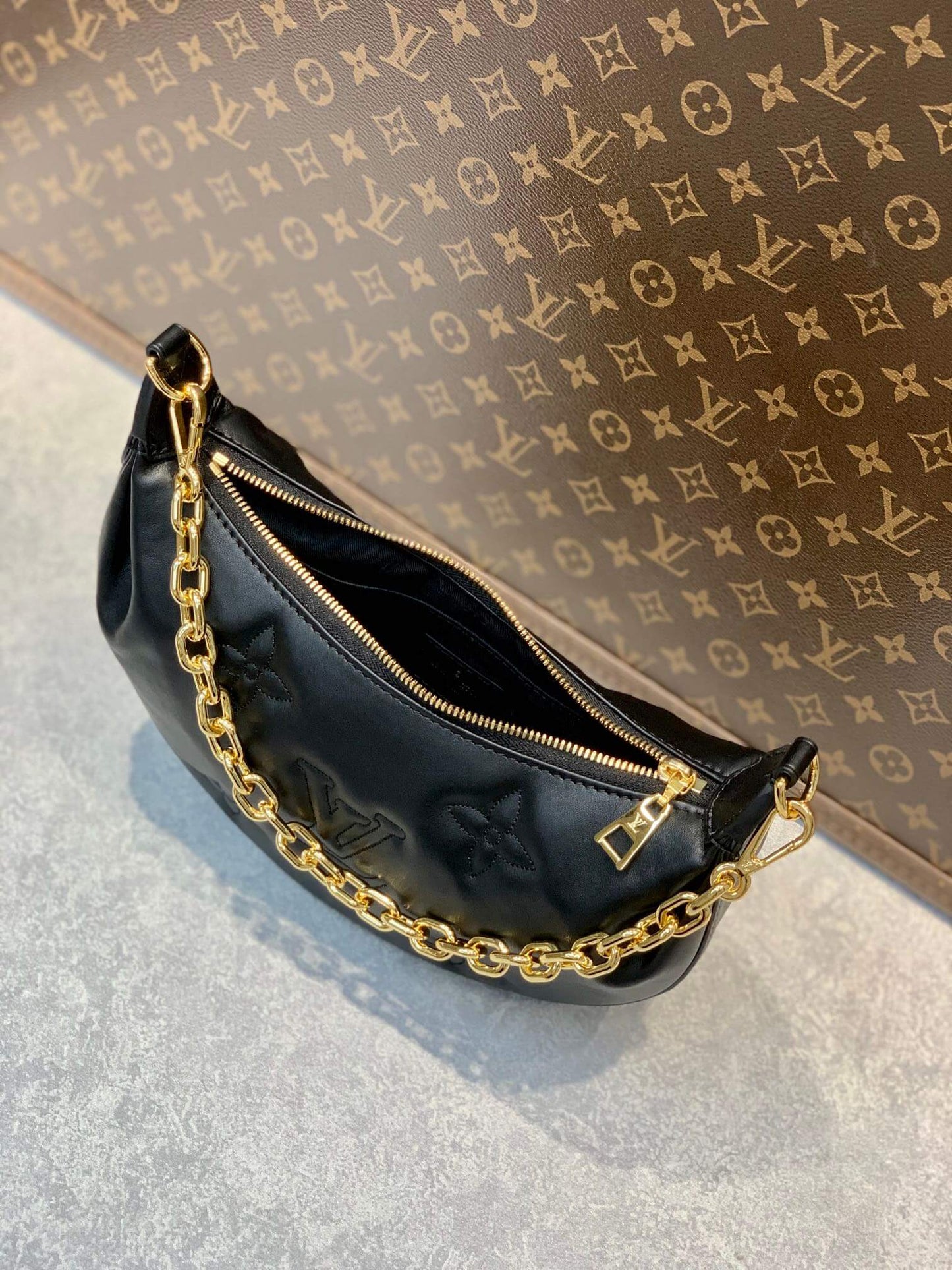 m59799 over the moon monogram black 27 5cm