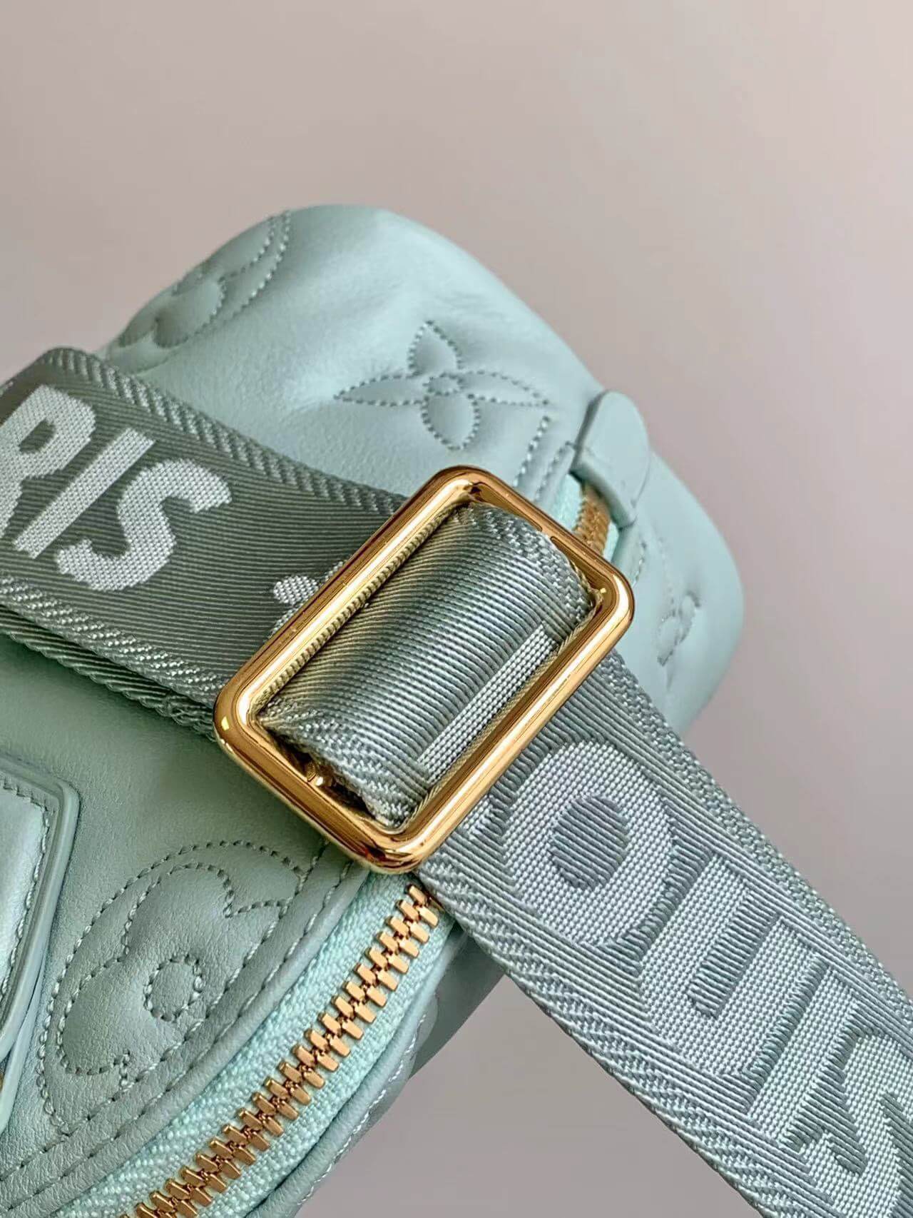 m59822 alma bb calfskin monogram 24 5cm light green