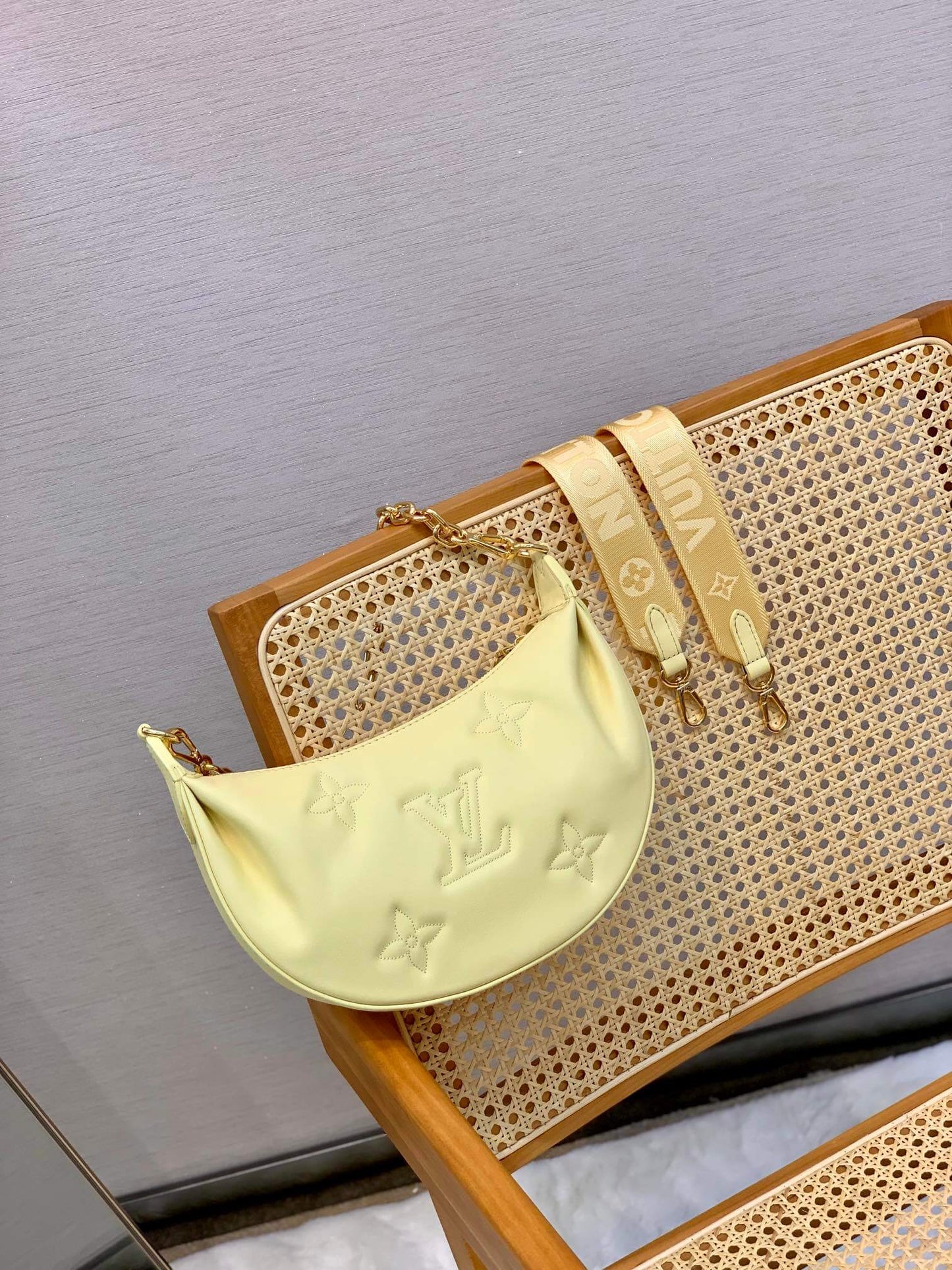 m59823 over the moon monogram banana yellow 27 5cm