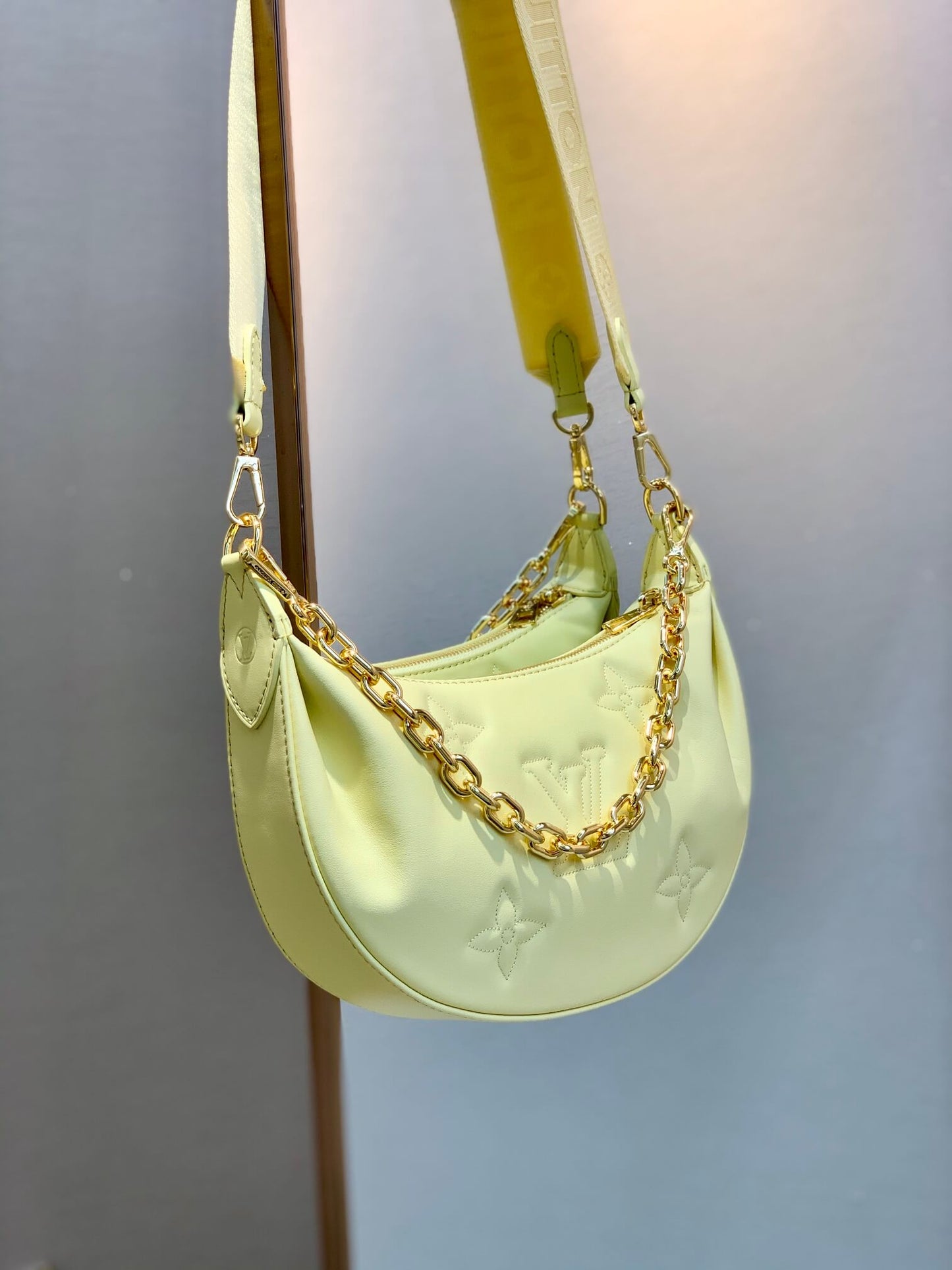 m59823 over the moon monogram banana yellow 27 5cm