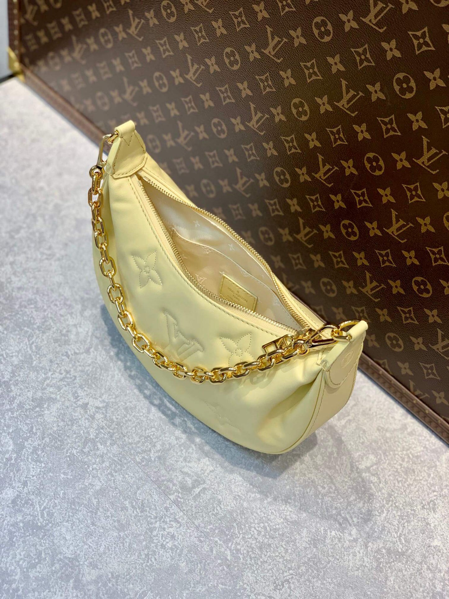 m59823 over the moon monogram banana yellow 27 5cm