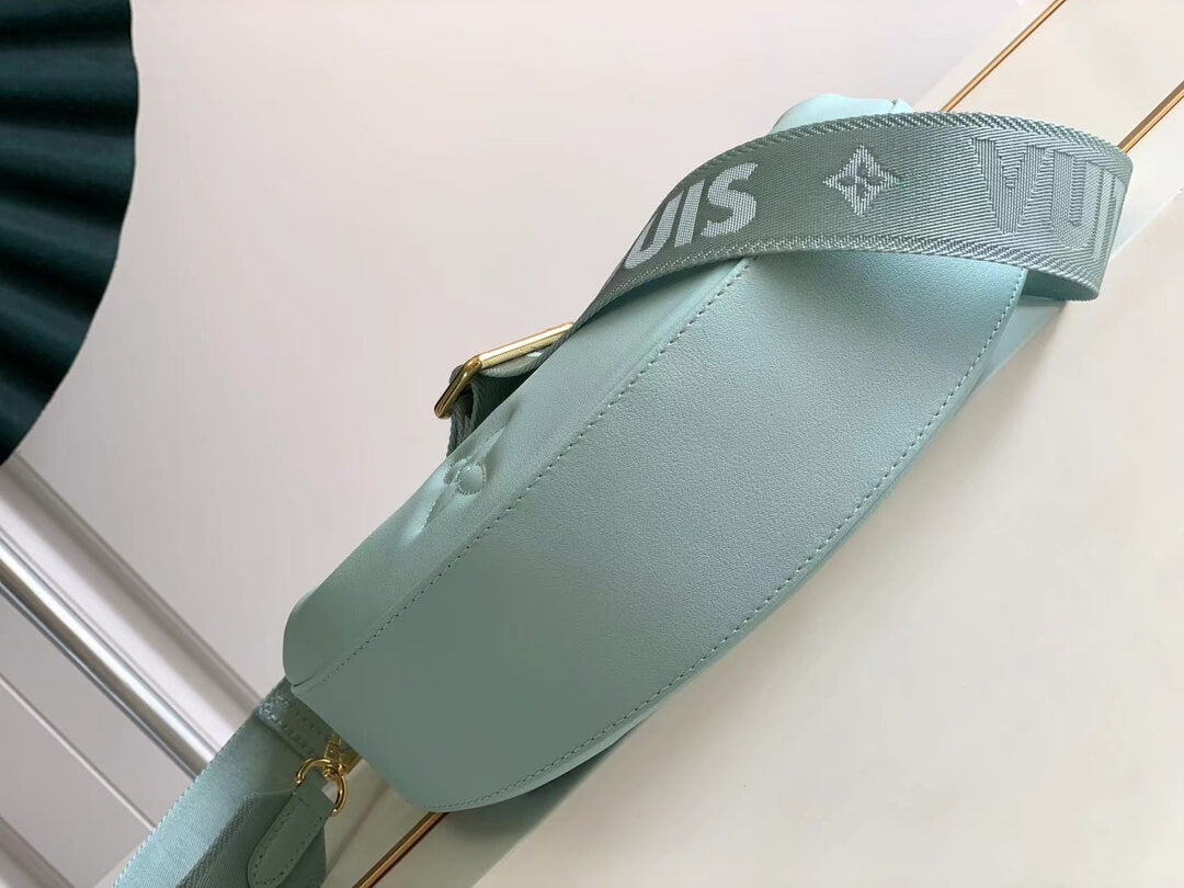 m59959 over the moon monogram 27 5cm light green