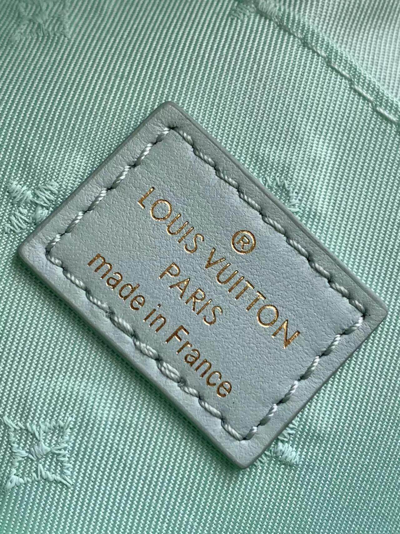 m59959 over the moon monogram 27 5cm light green