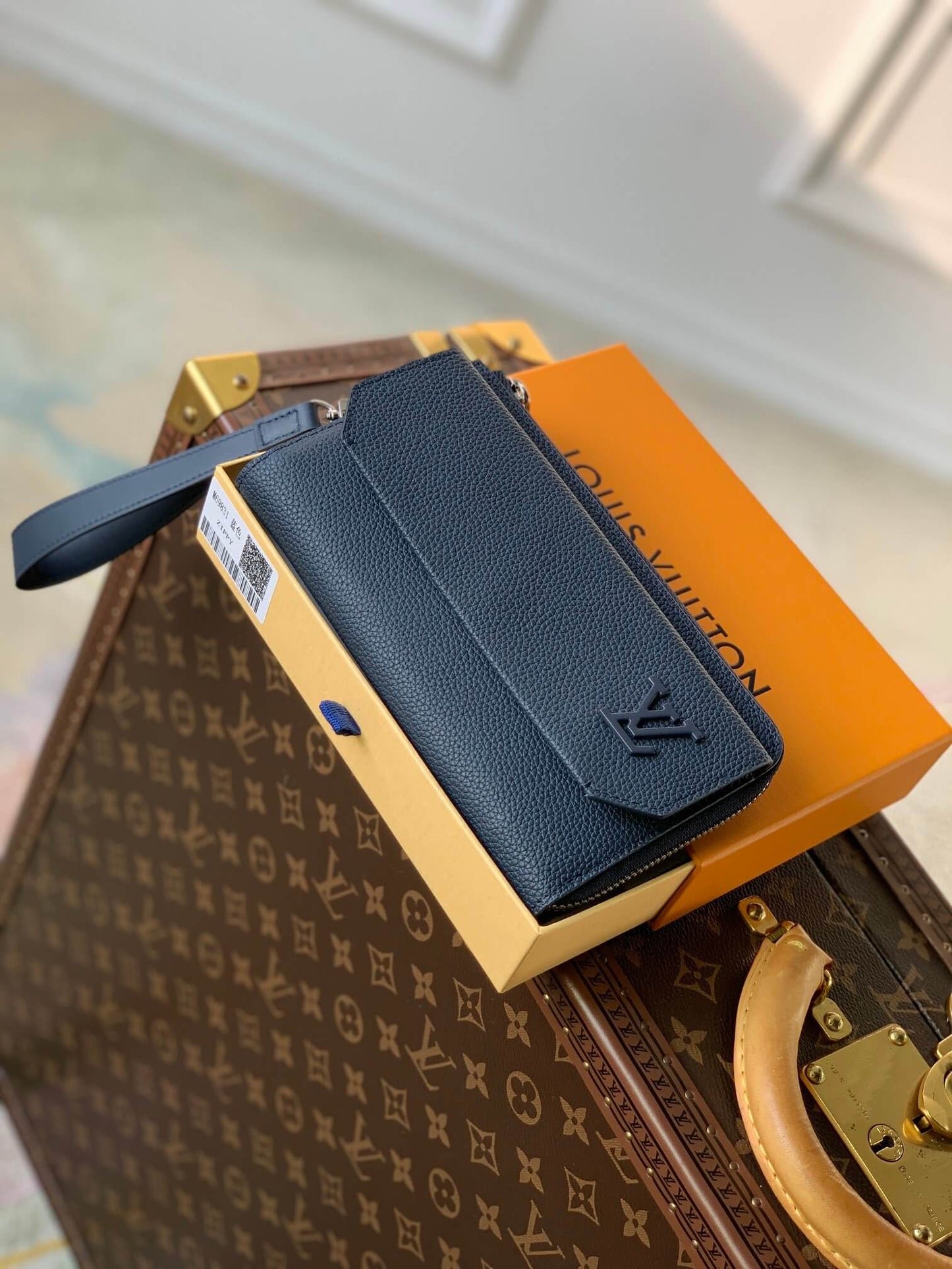 m69831 aerogram aerogram long clutch wallet 20cm blue