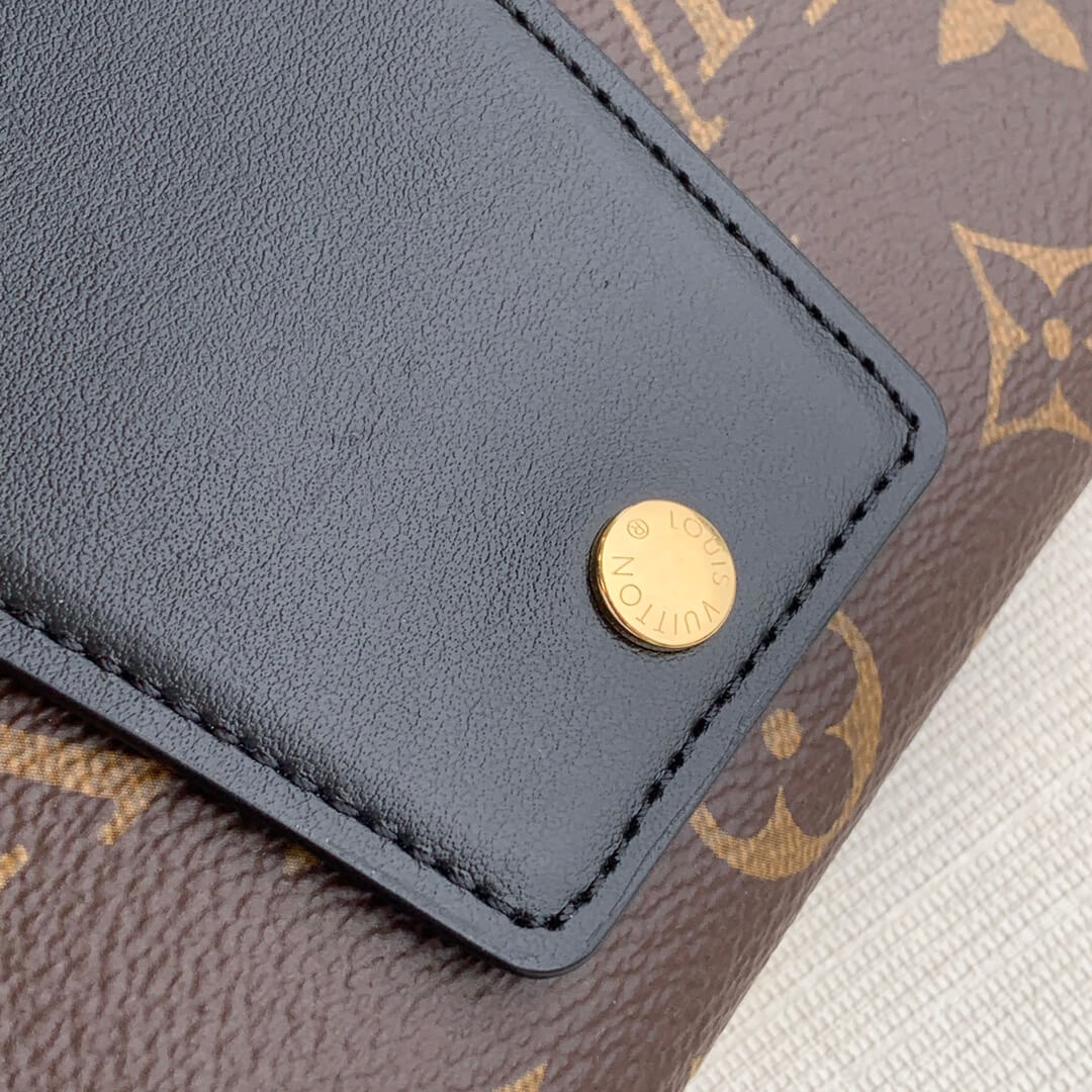 m80559 padlock on strap coussin 19cm black