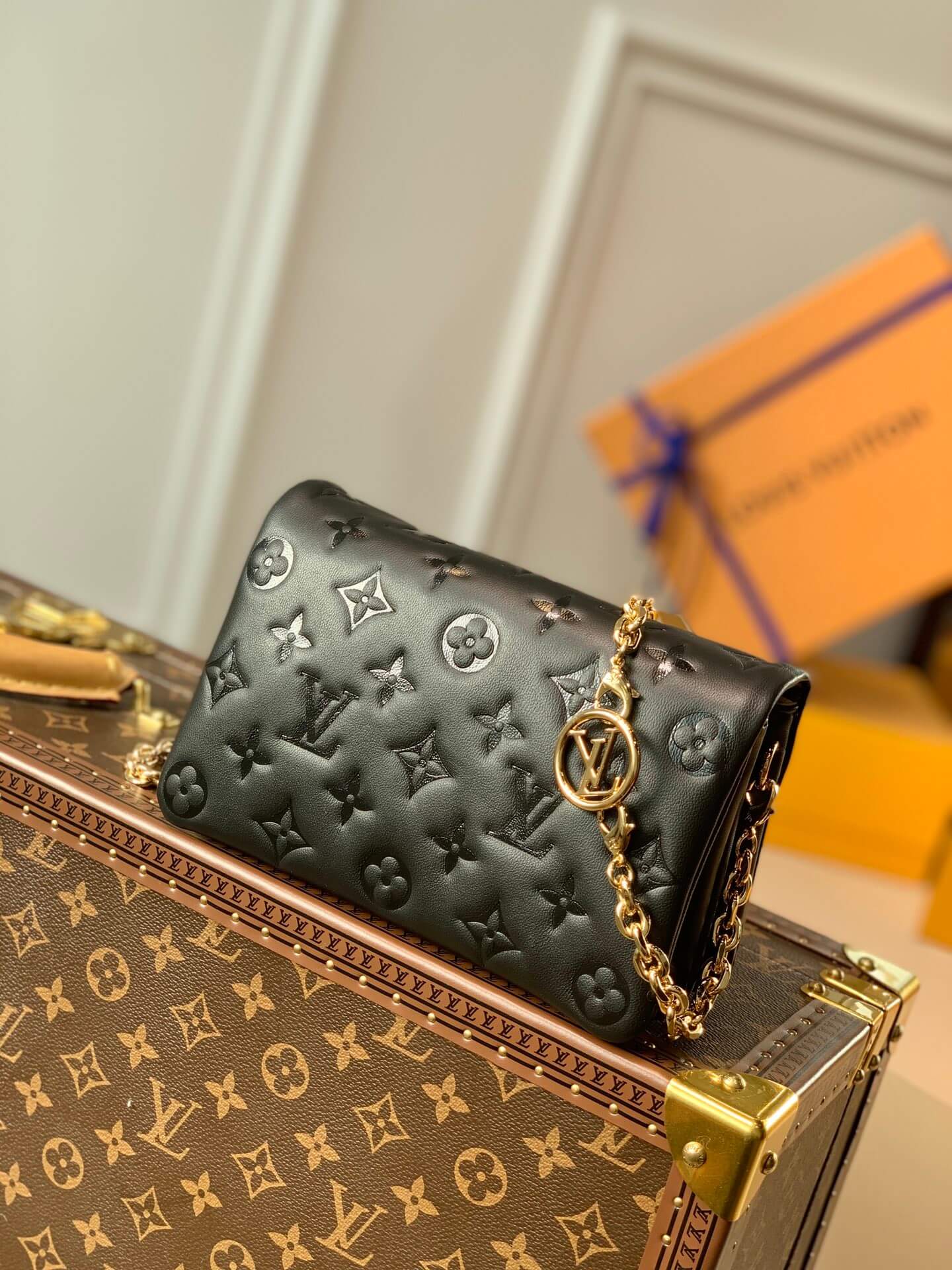 m80742 pochette coussin mini monogram 20cm black cowhide leather