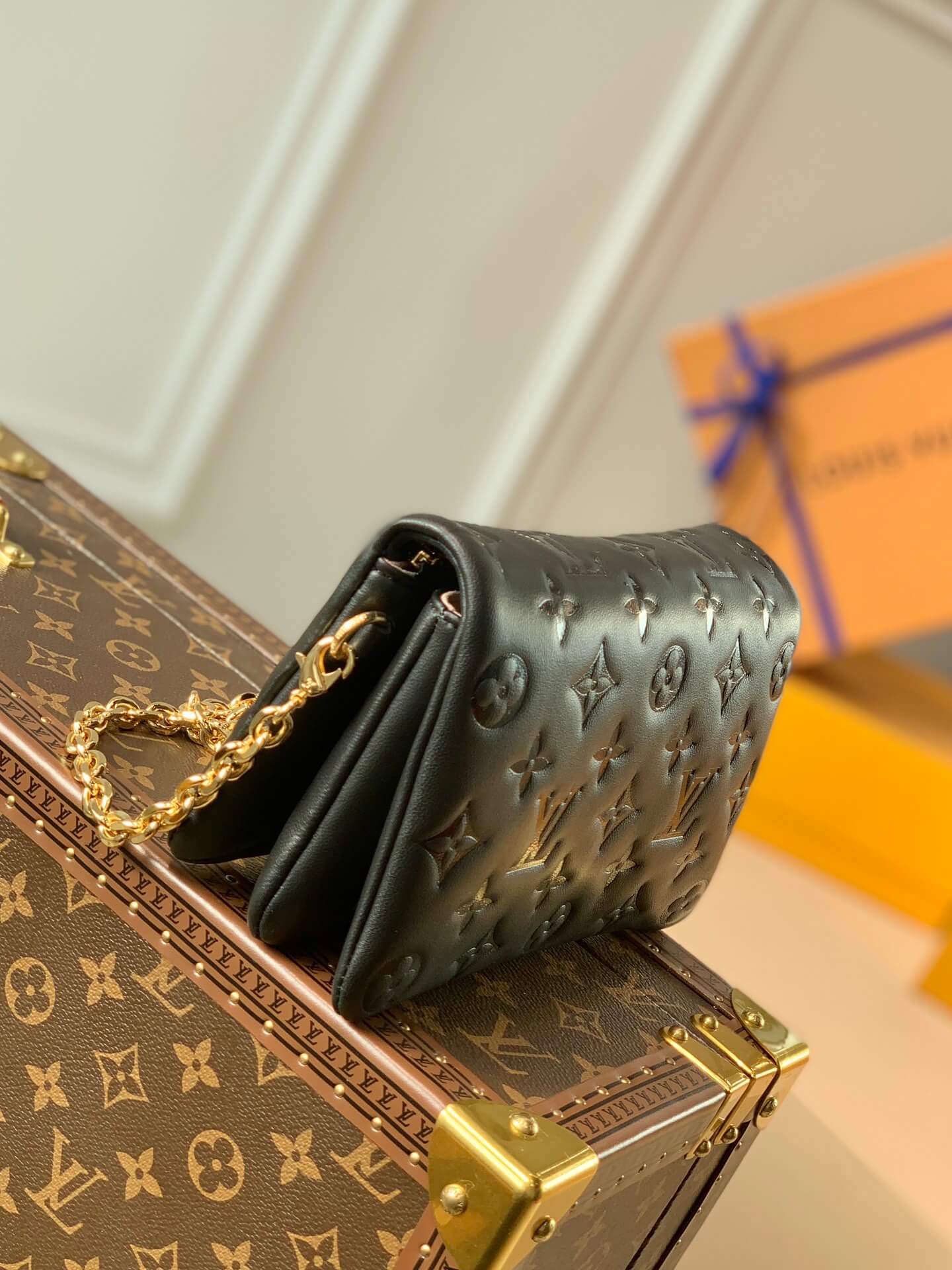 m80742 pochette coussin mini monogram 20cm black cowhide leather