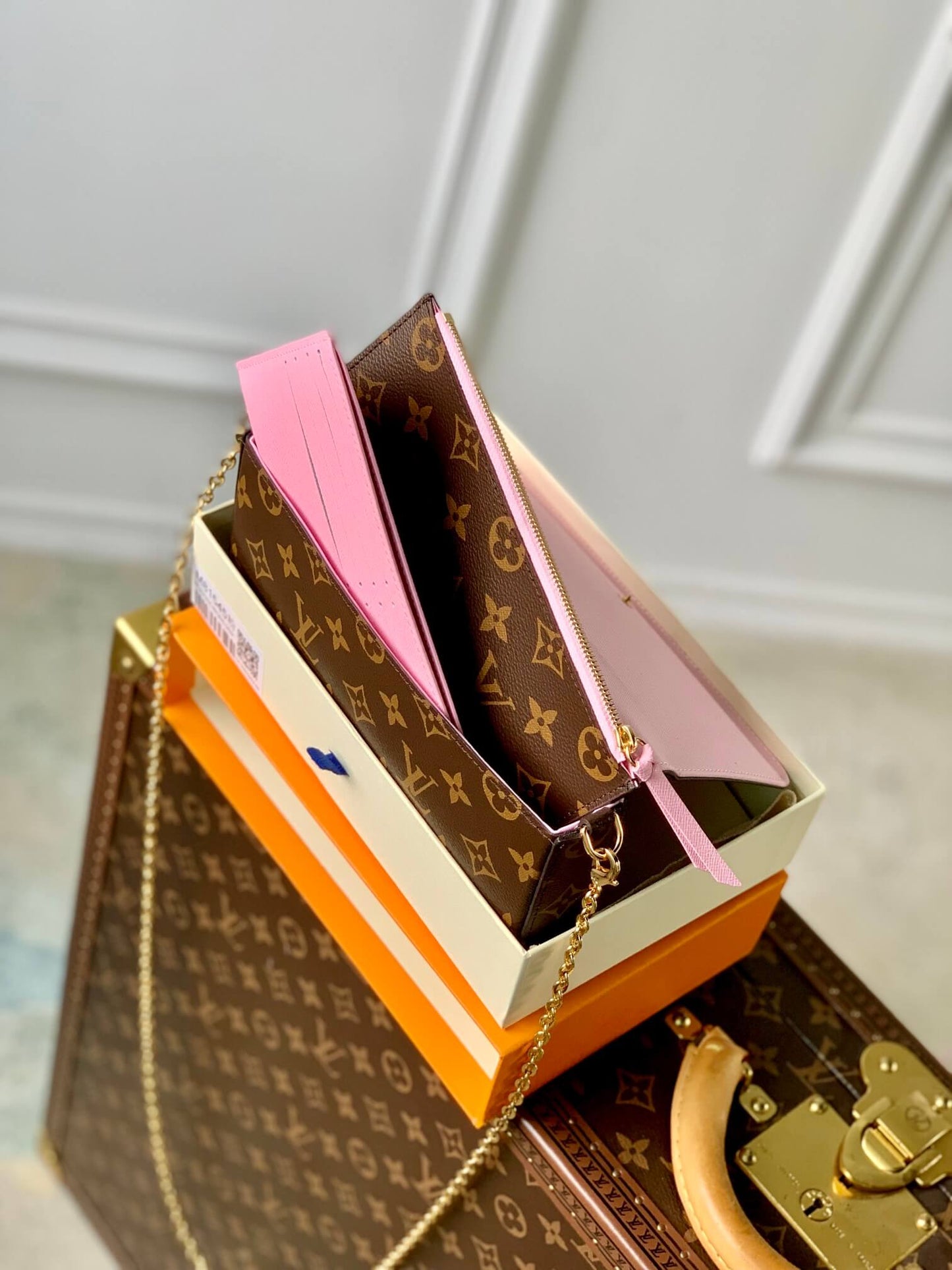 m81545 pochette felicie monogram 21cm myosotis pink