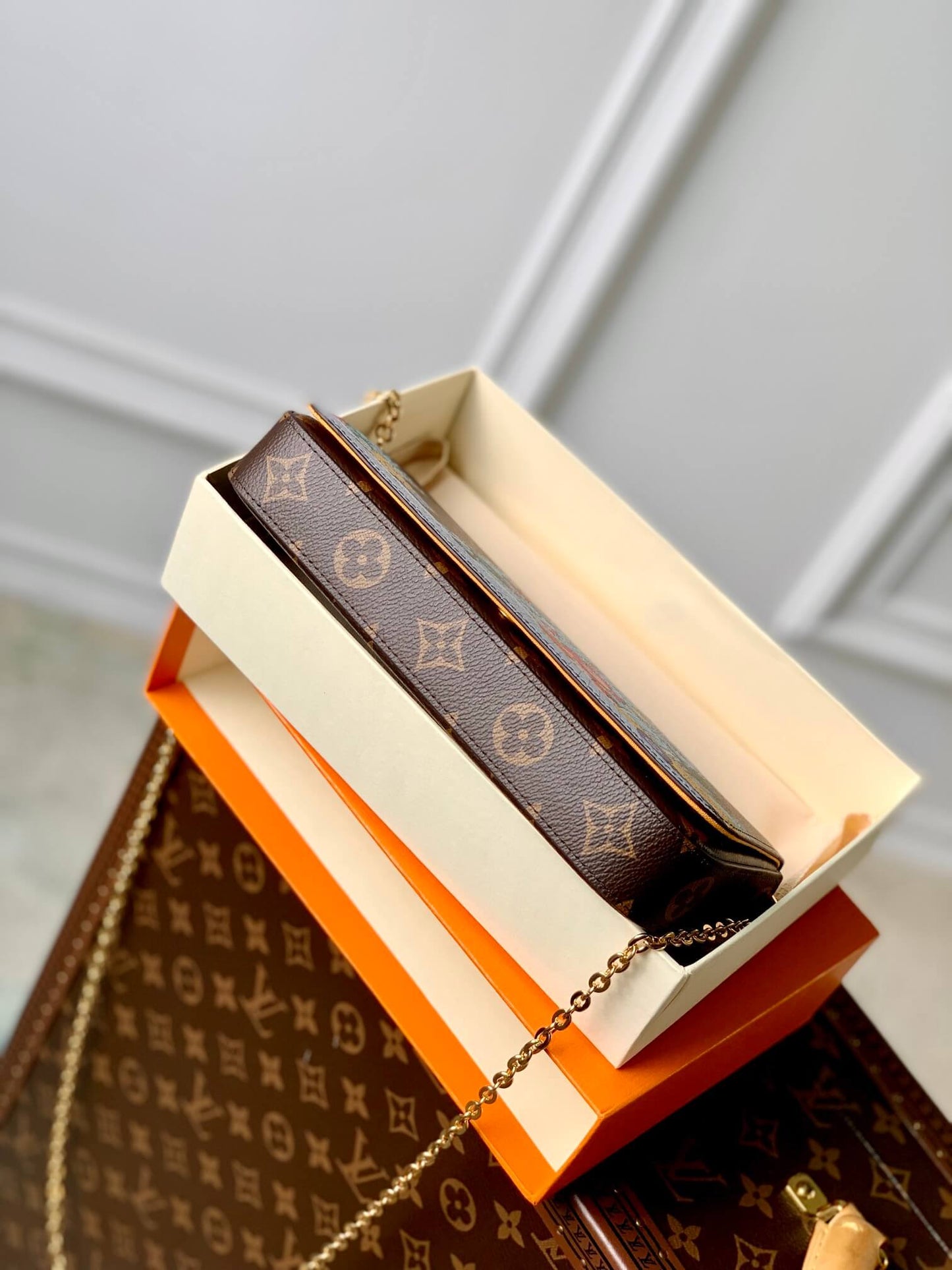 m81762 pochette felicie monogram 21cm myosotis yellow