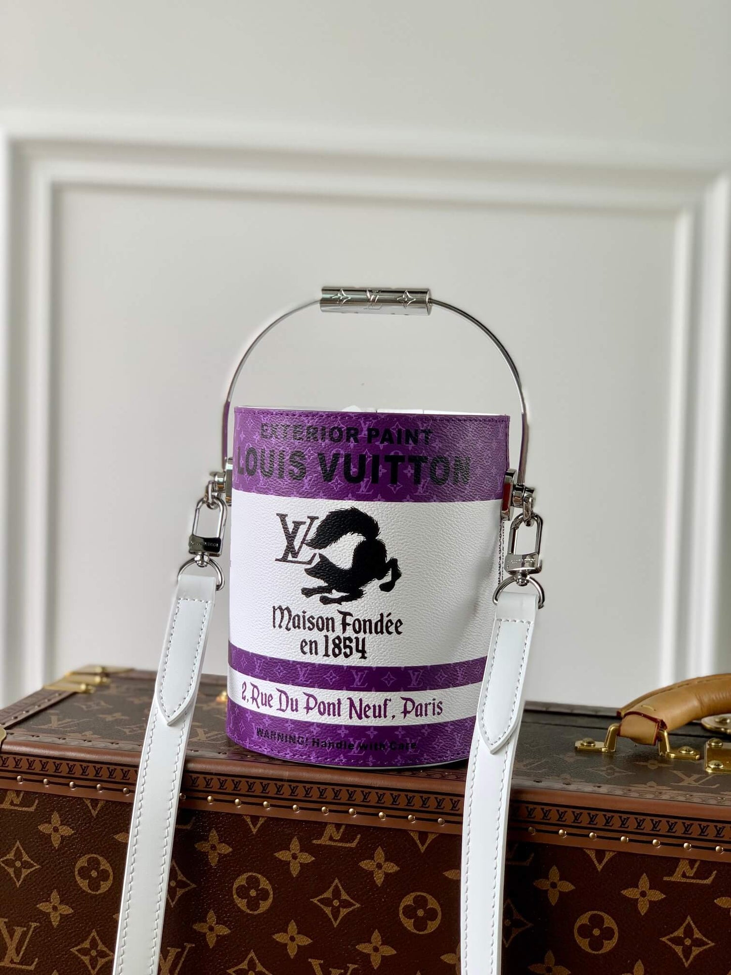 m81591 paint can purple virgil abloh 17 cm cross body bags