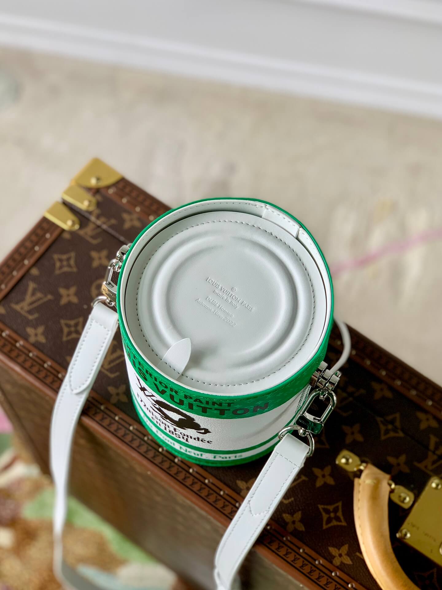 m81592 paint can green virgil abloh 17 cm cross body bags