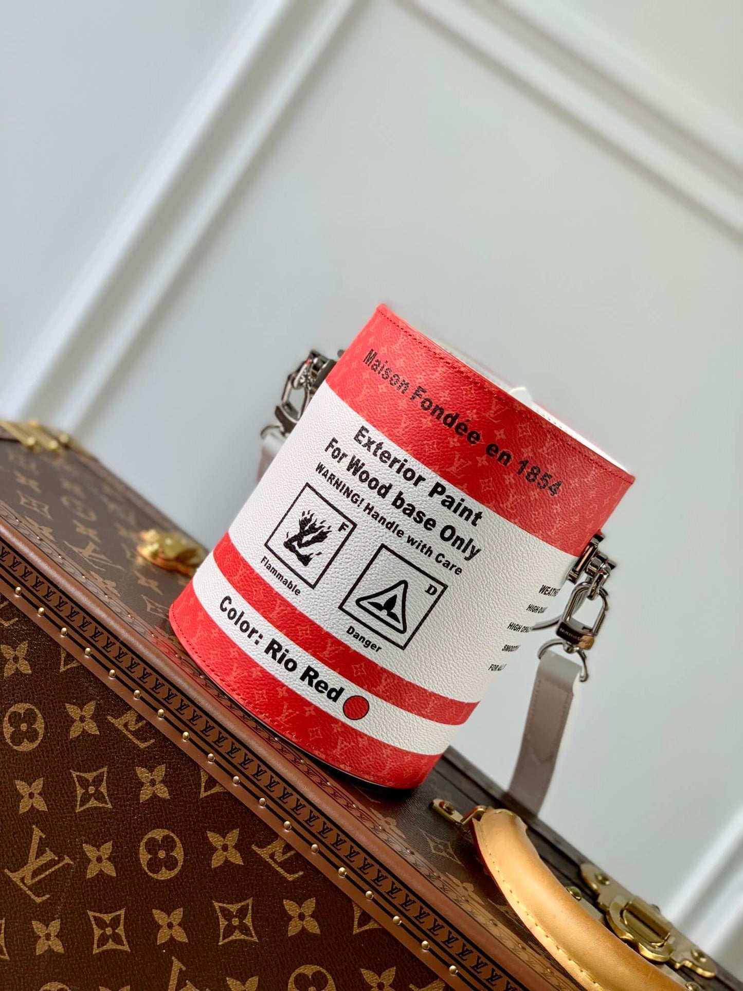 m81595 paint can red virgil abloh 17 cm cross body bags