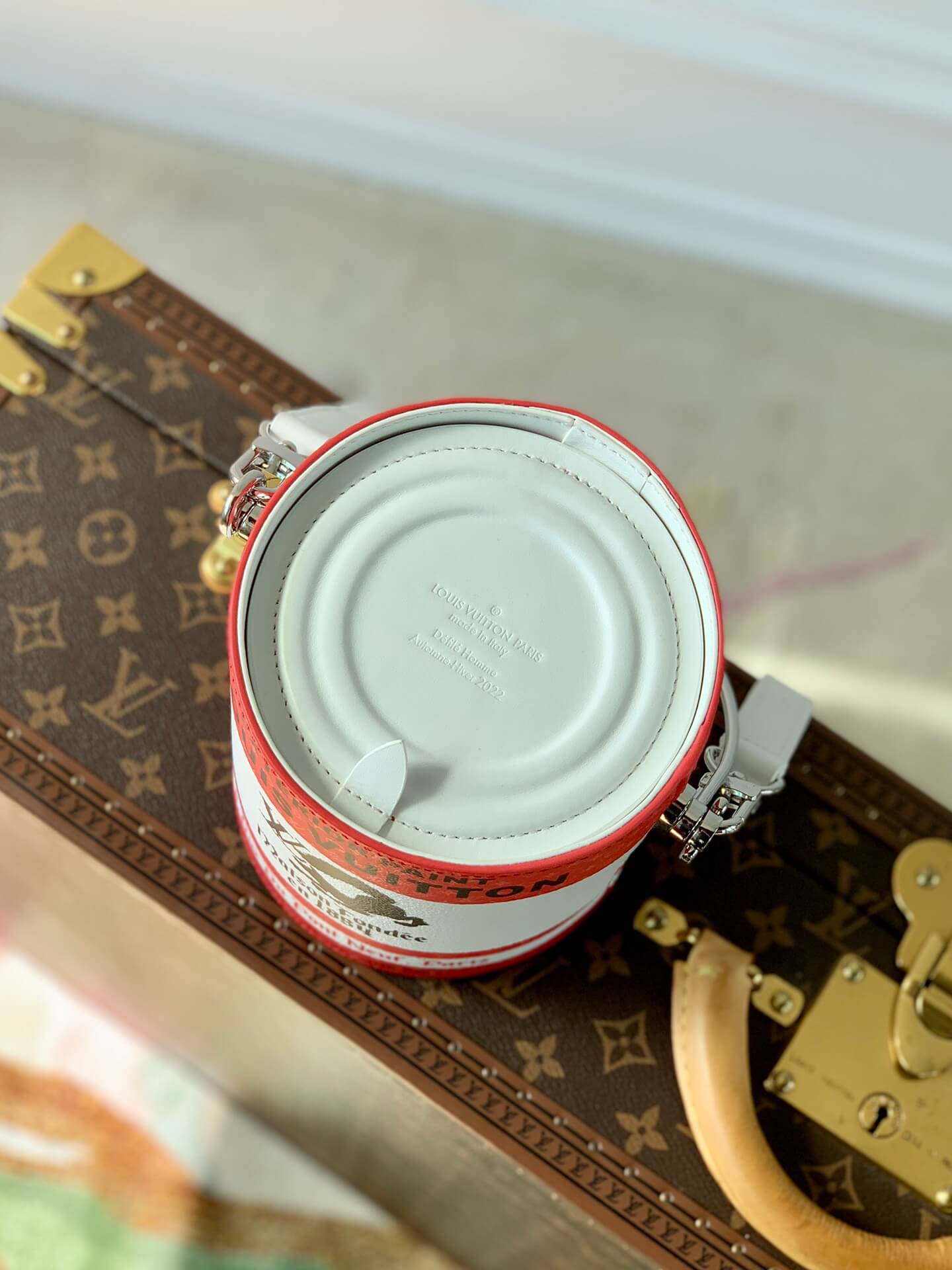 m81595 paint can red virgil abloh 17 cm cross body bags