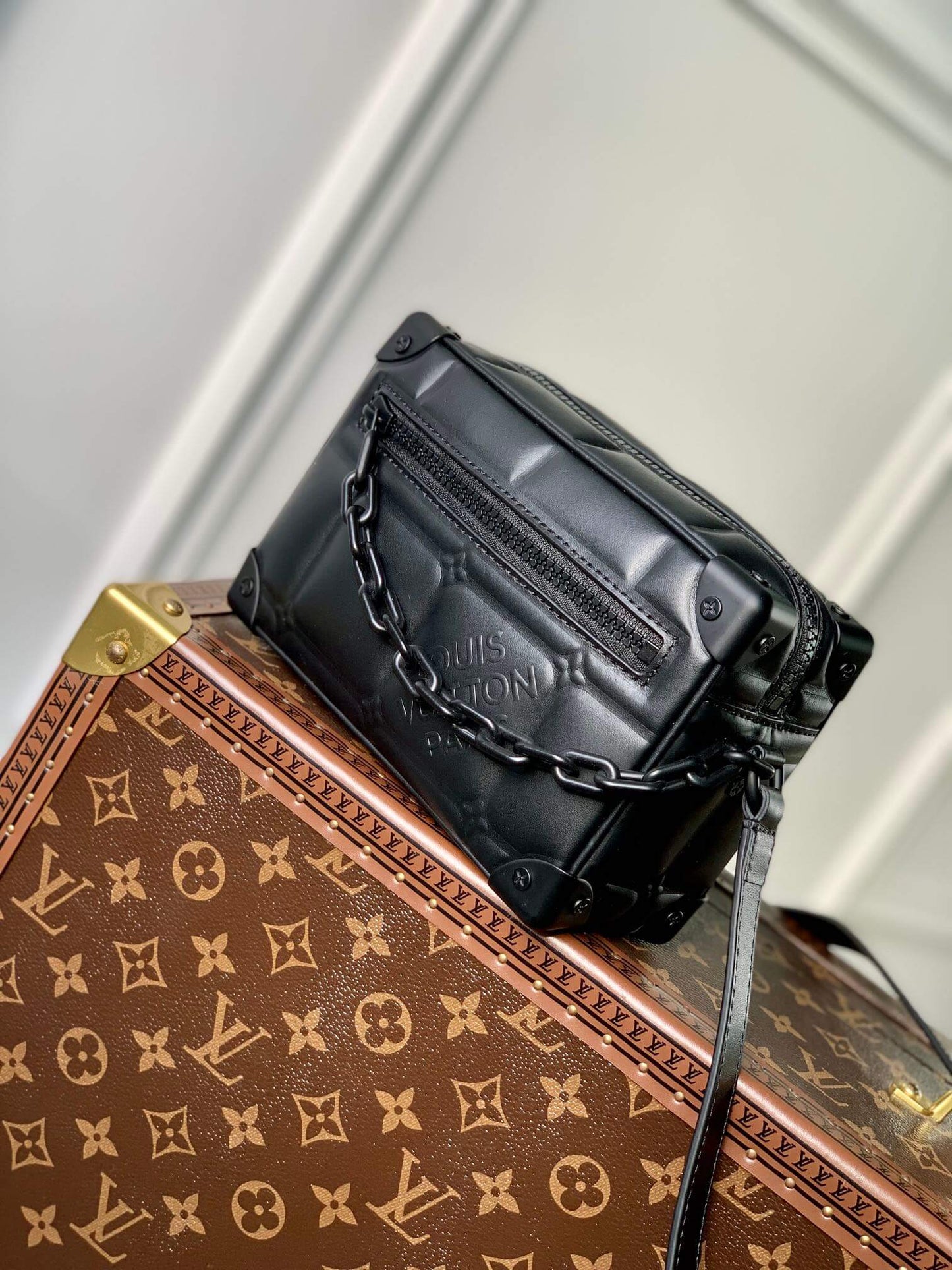 m81611 minisofttrunk monogram 18 5cm black