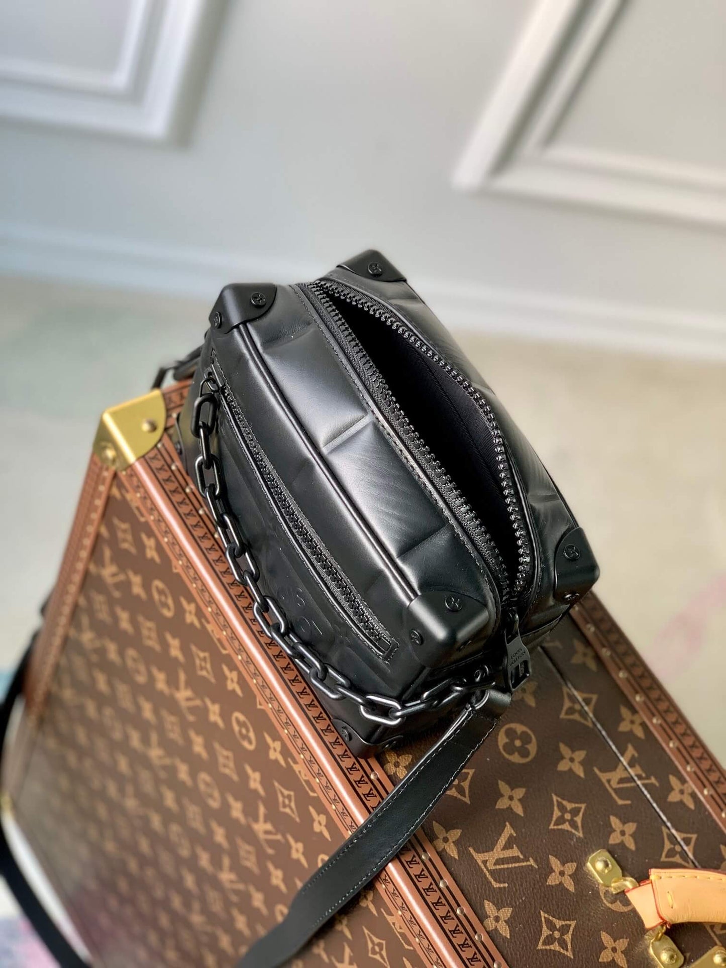 m81611 minisofttrunk monogram 18 5cm black