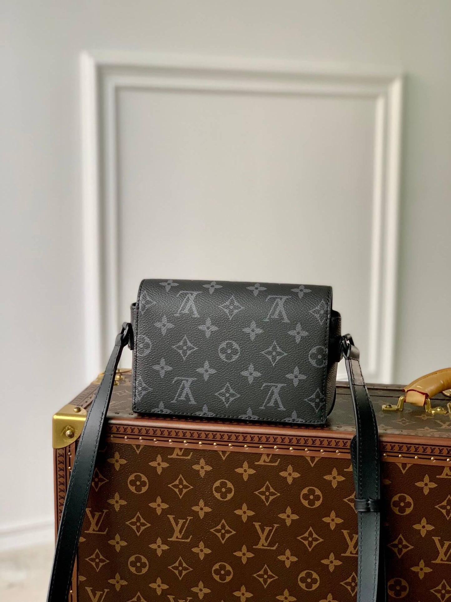 m81783 steamer messenger bag monogram 18cm black
