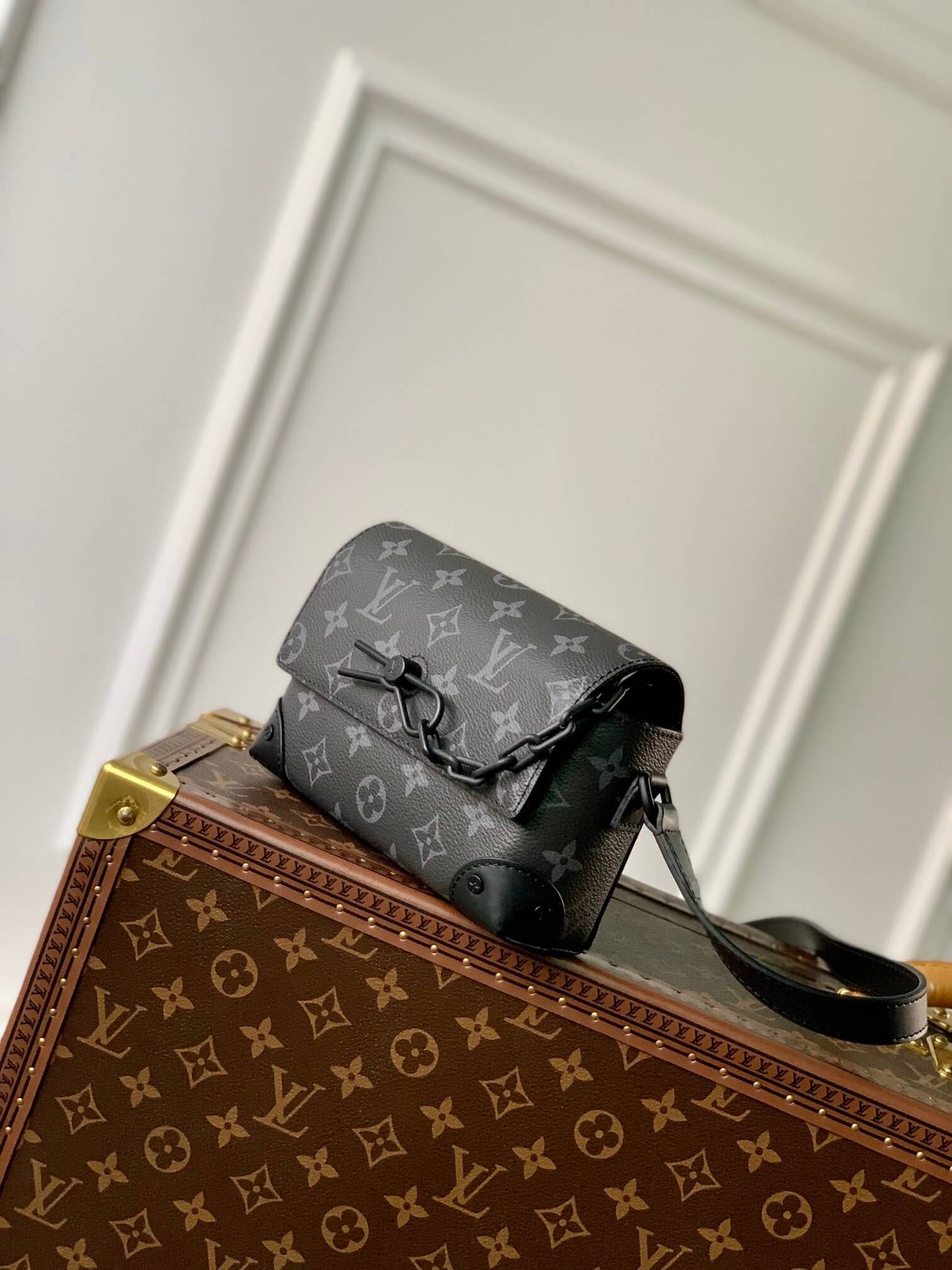 m81783 steamer messenger bag monogram 18cm black