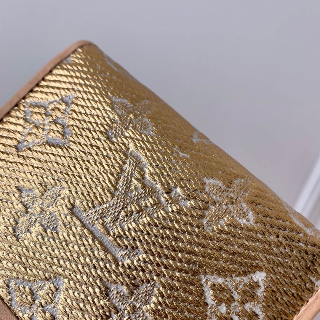 m82483 zippy coin perth 11cm monoglam golden
