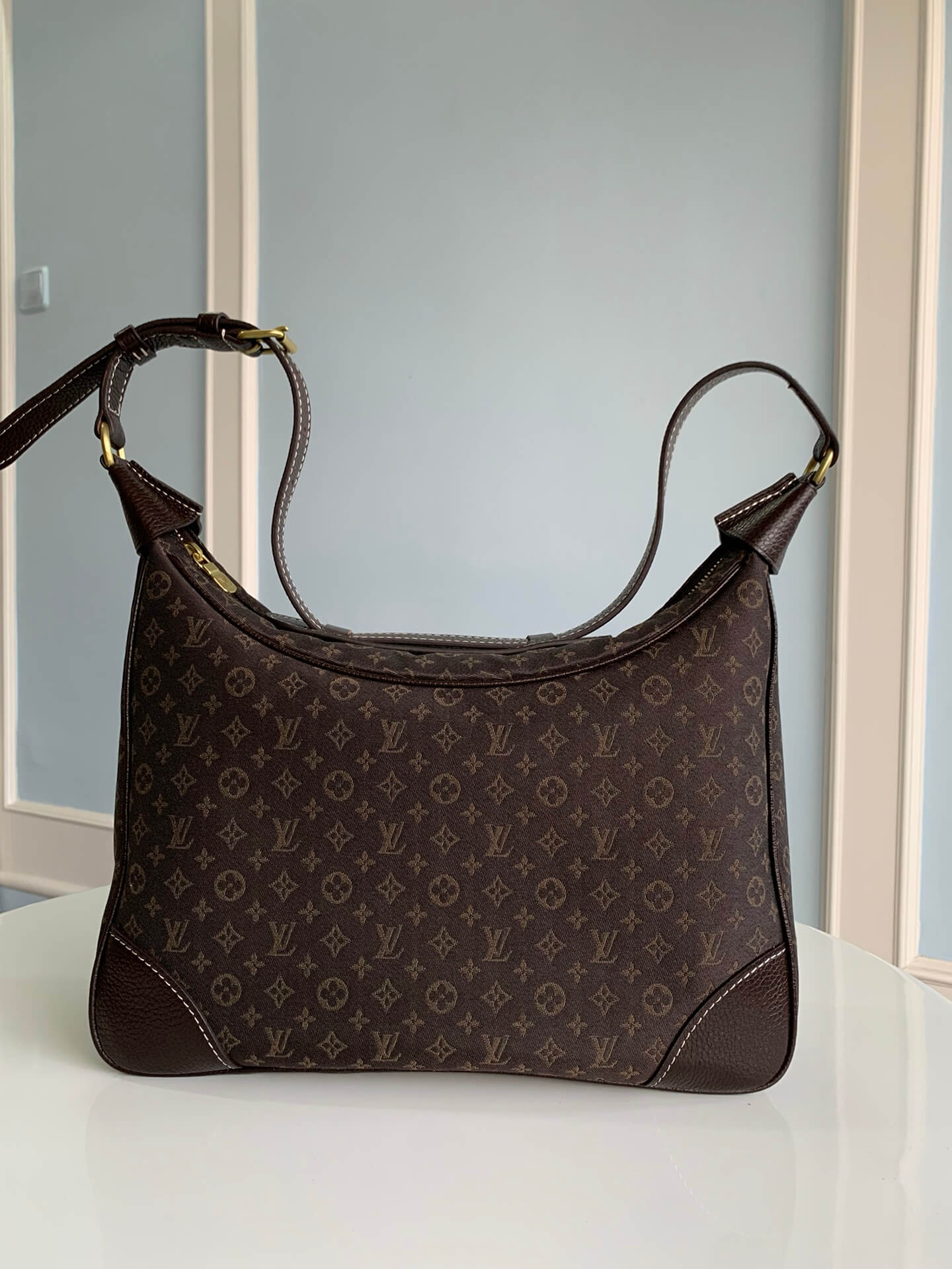 m95225 boulogne monogram unisex shoulder bag coffee 19cm