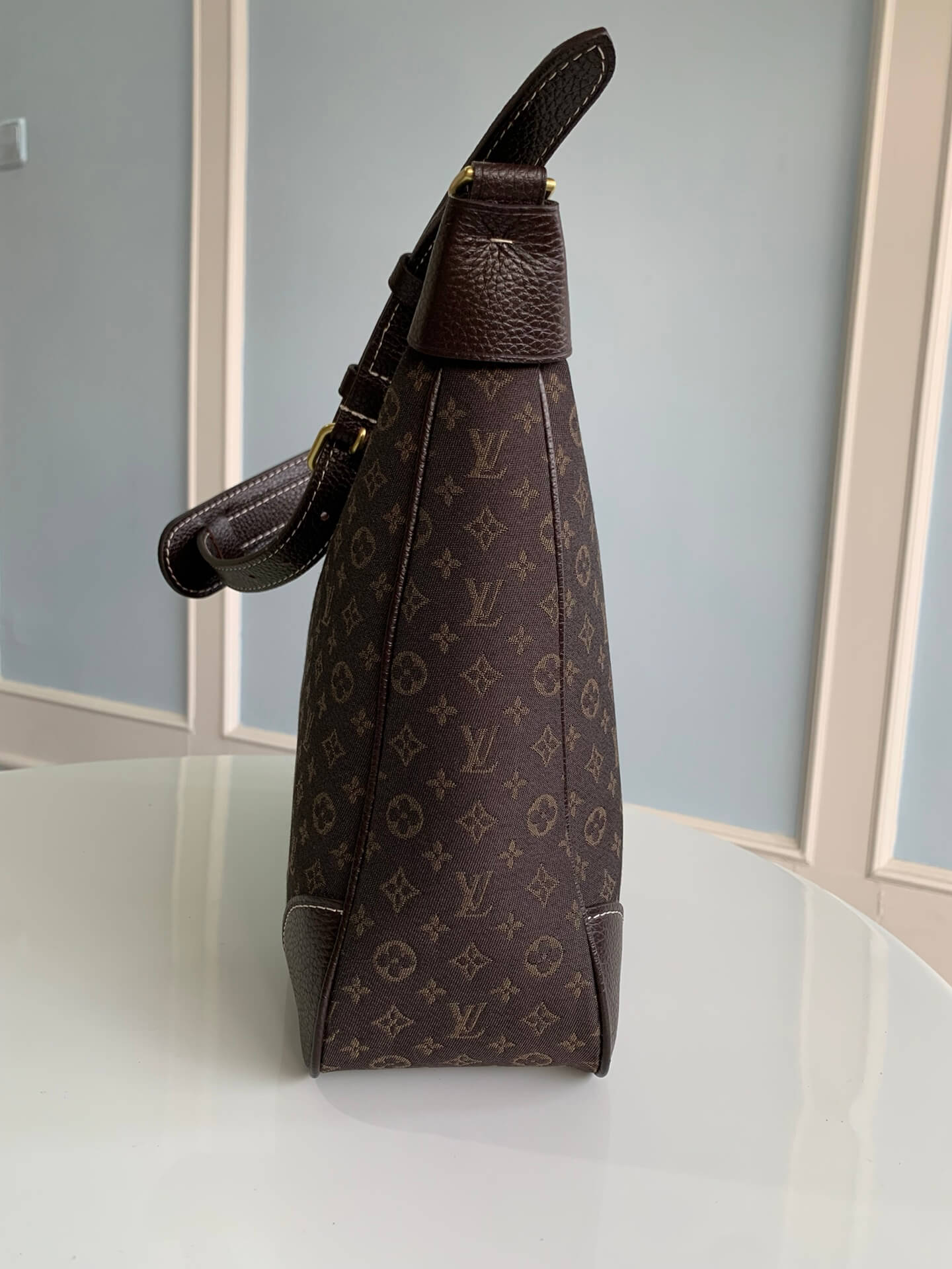 m95225 boulogne monogram unisex shoulder bag coffee 19cm