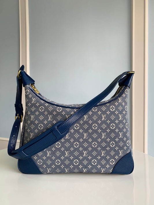 m95225 boulogne monogram unisex shoulder bag denim blue 19cm