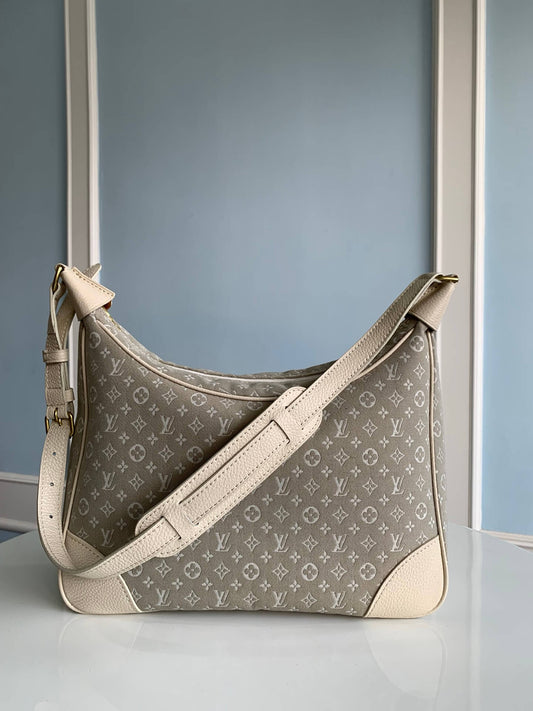 m95225 boulogne monogram unisex shoulder bag grey 19cm