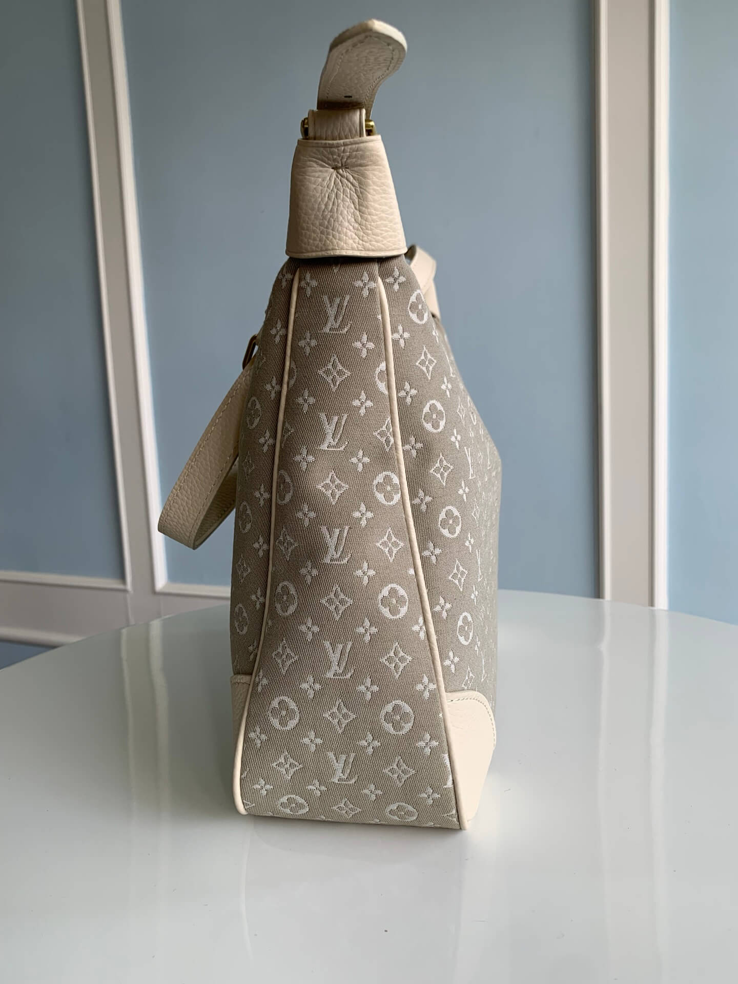 m95225 boulogne monogram unisex shoulder bag grey 19cm