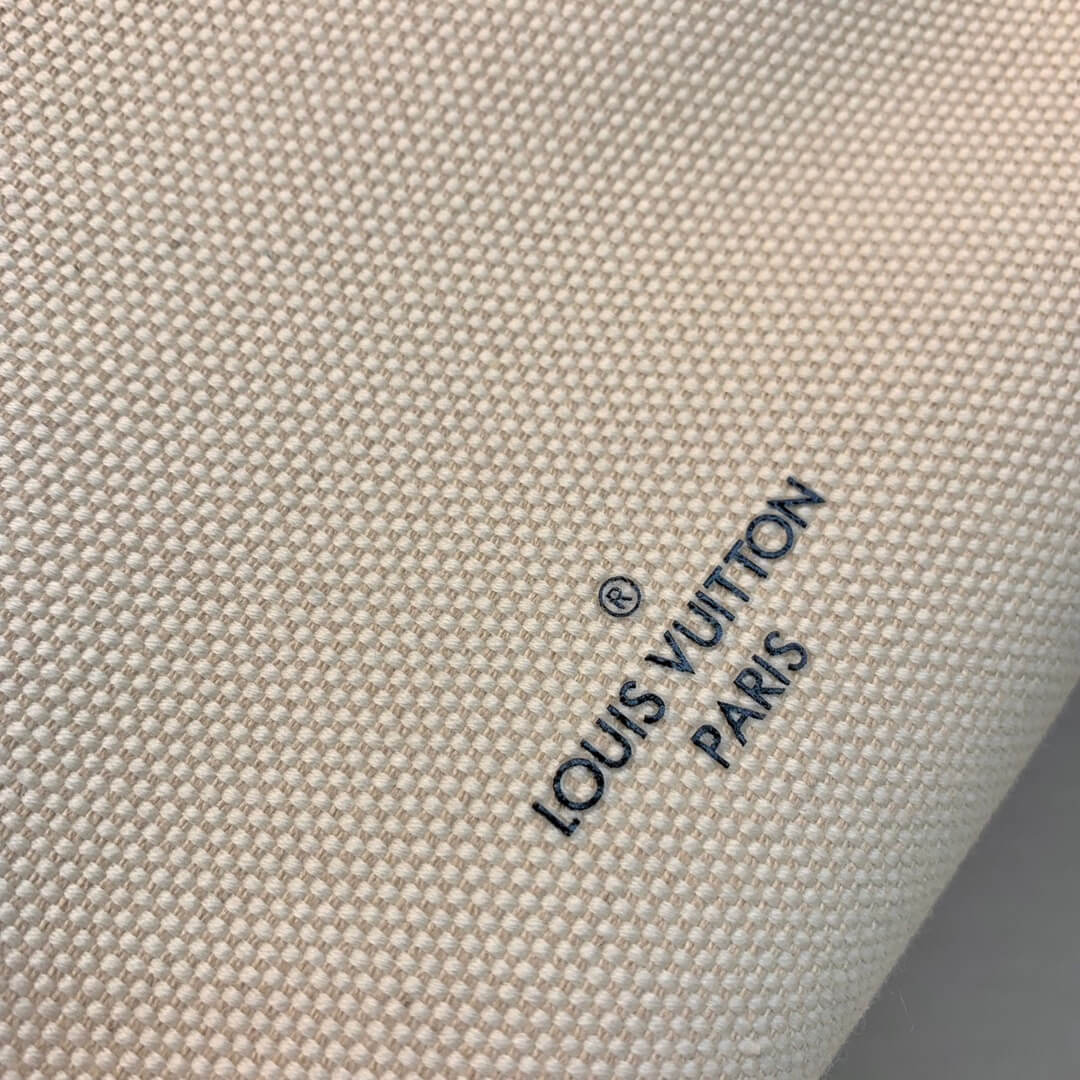 m95505 on my pm side monogram 25cm white black