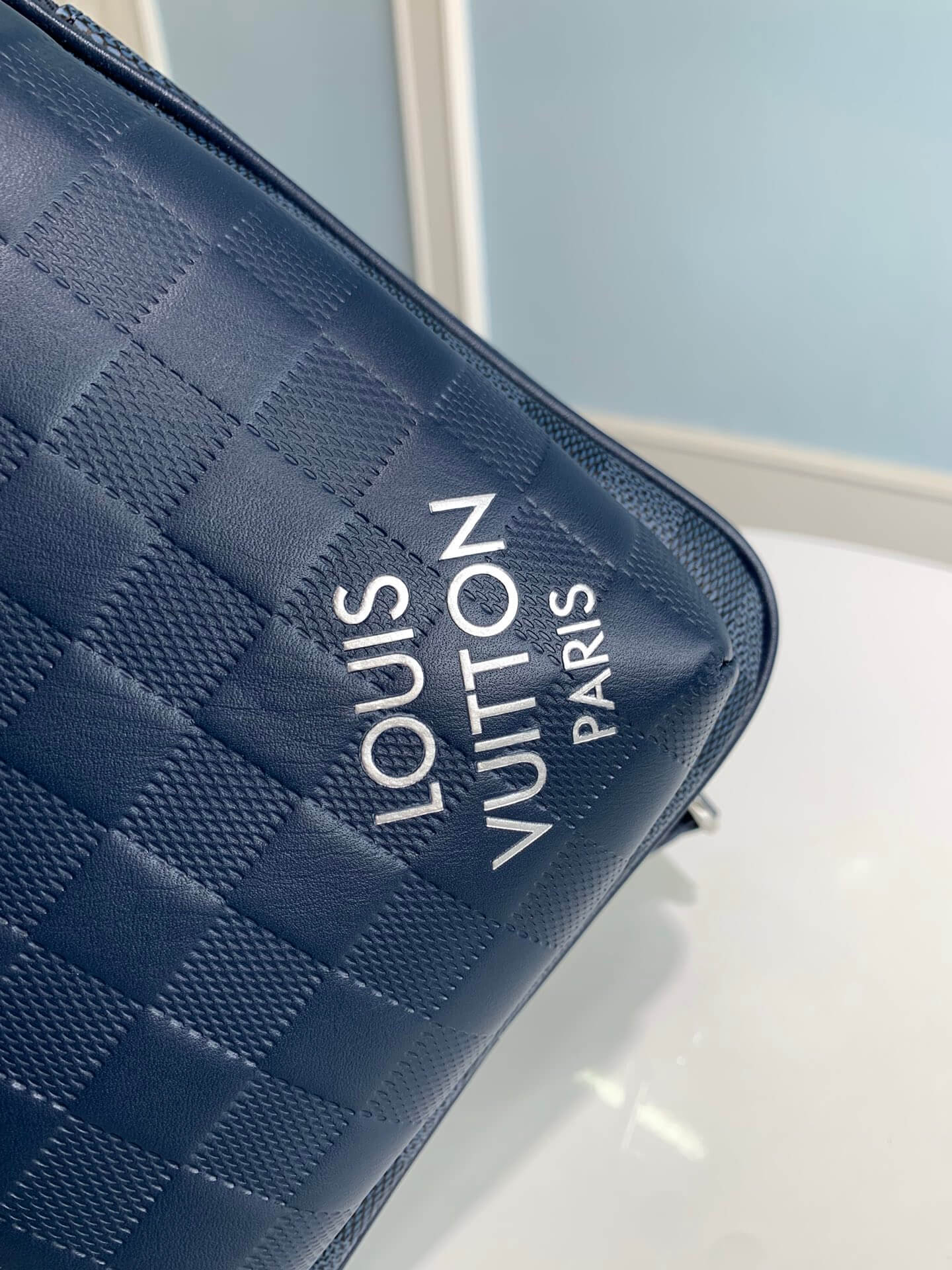 n40439 avenue slingbag damier graphite 20cm blue bumbag