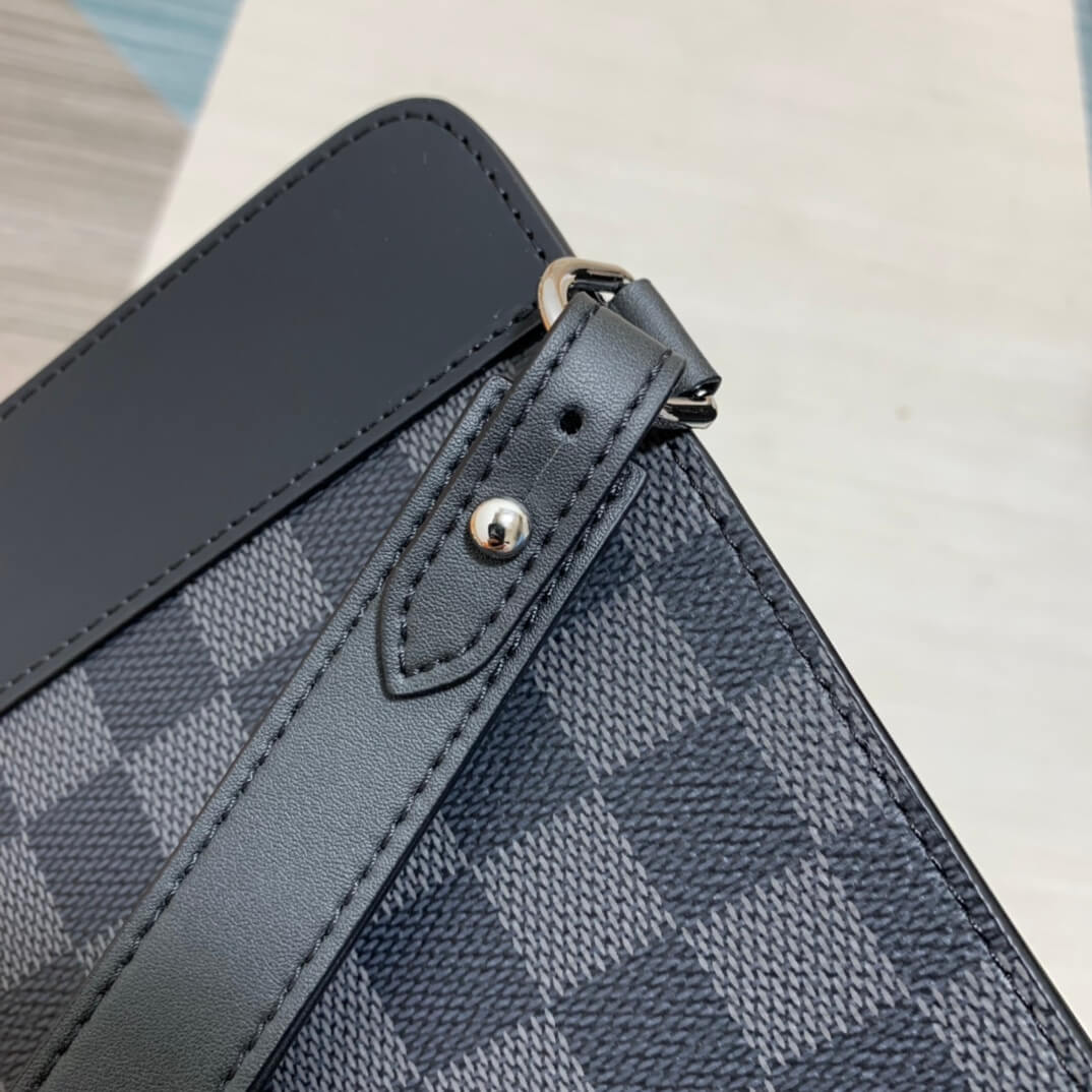 n64612 pochette voyage mens bag 27cm grey monogram