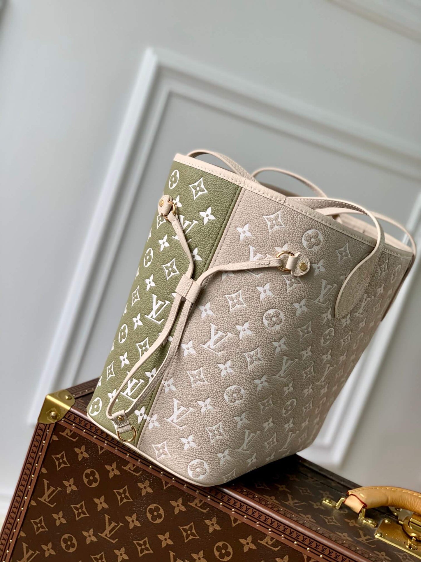 Neverfull Monogram Empreinte M46102 green grey begin