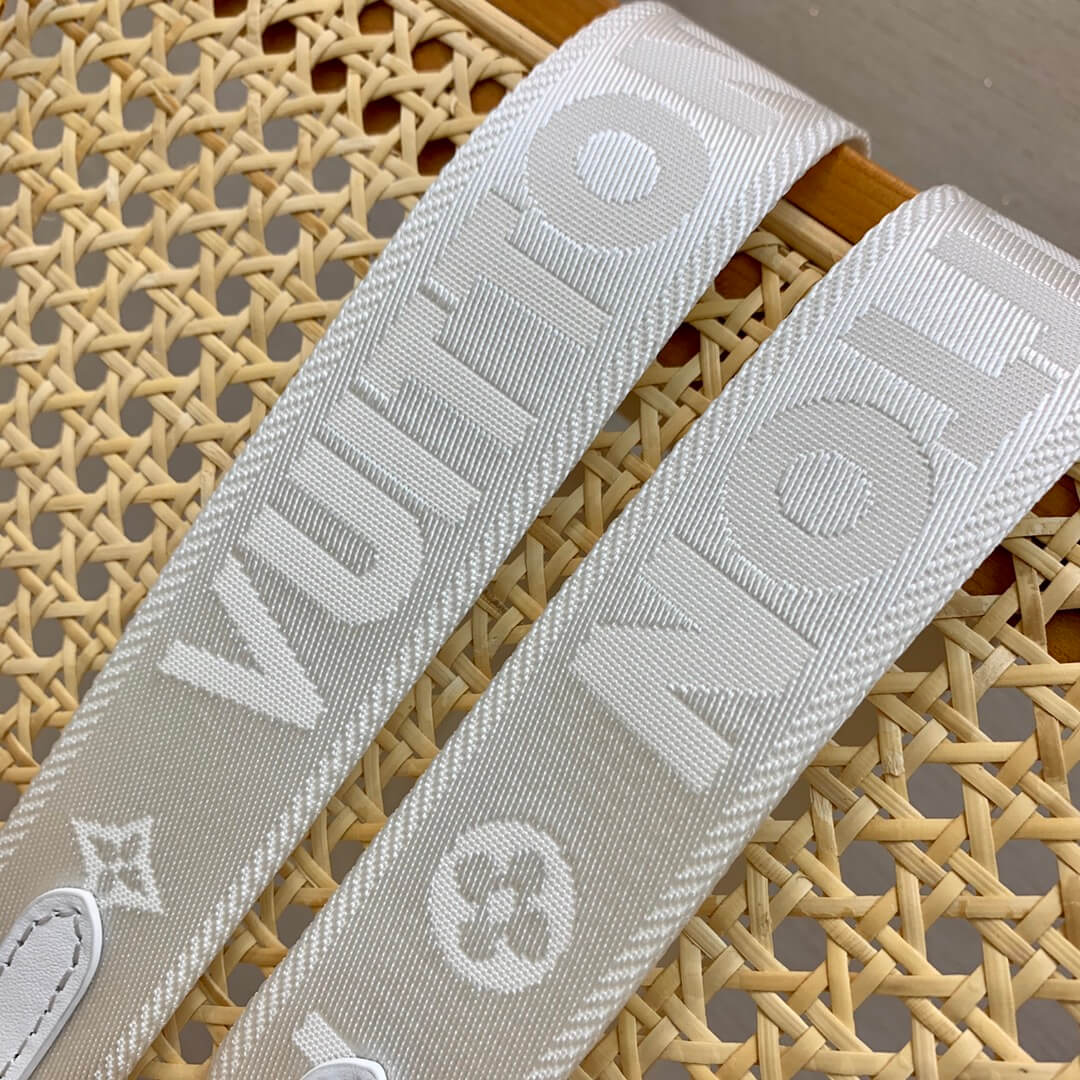 louis vuitton lv m59959 over the moon white monogram leather shoulder bag gold chain
