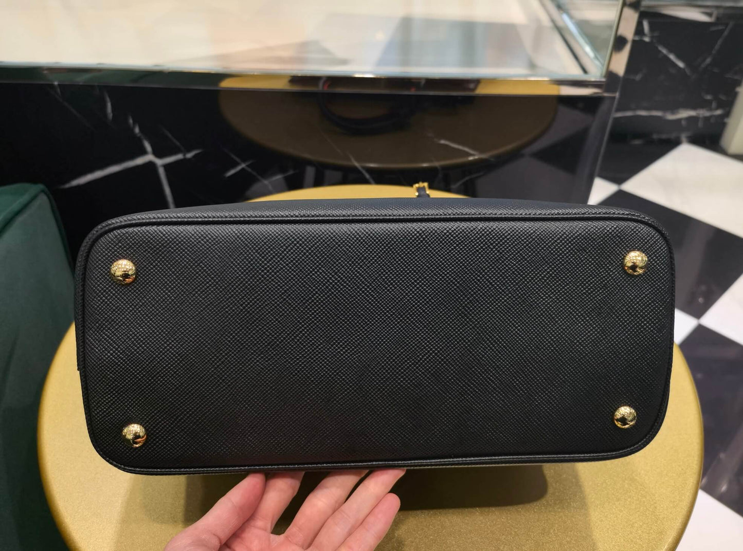 pra 1bg775 double saffiano 33cm black lambskin equipped with double handles detachable shoulder straps and soft sheepskin lining paired with gold accents