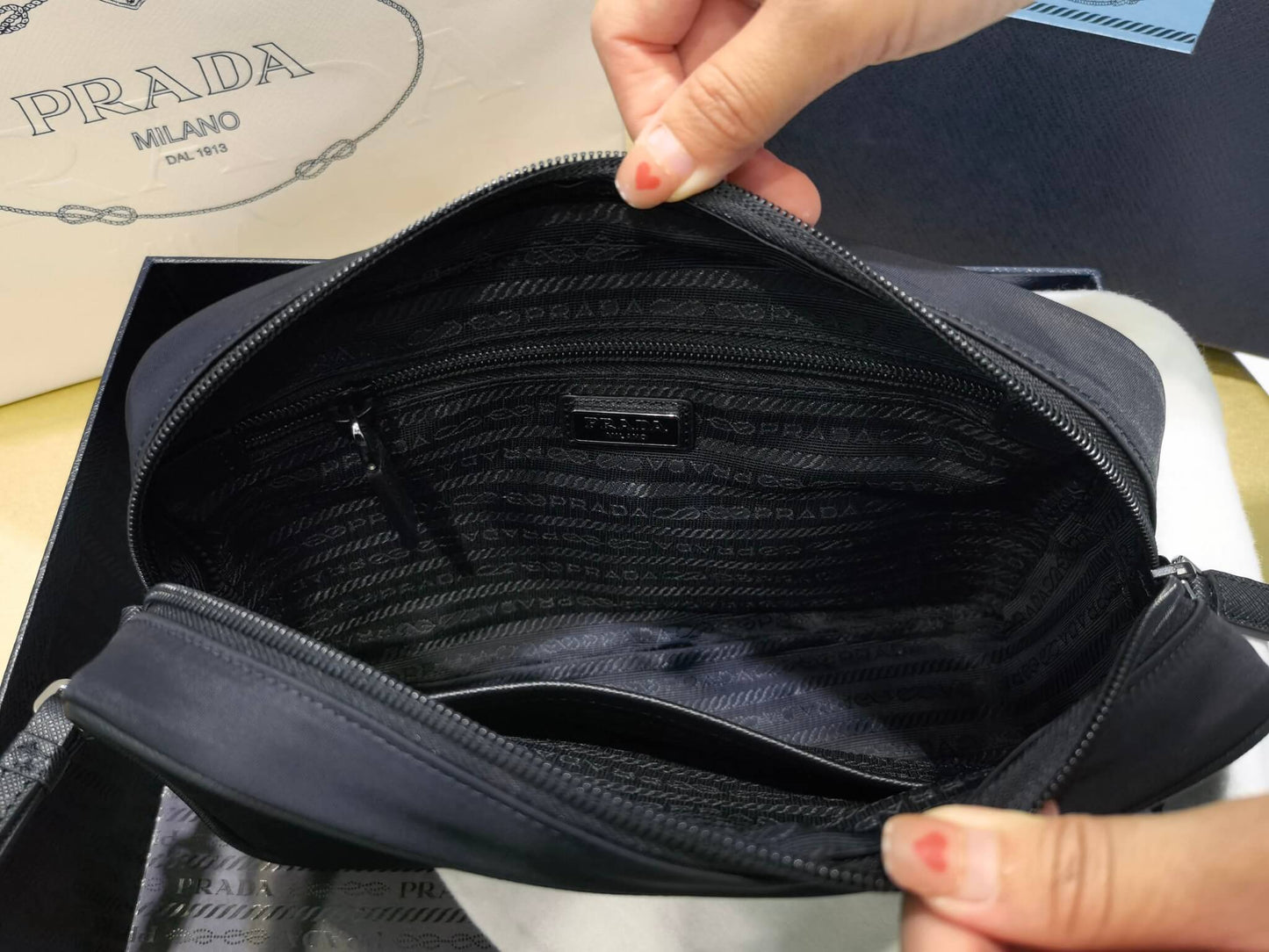 pra 2ne007 cloth handbag saffiano 18cm black free shipping