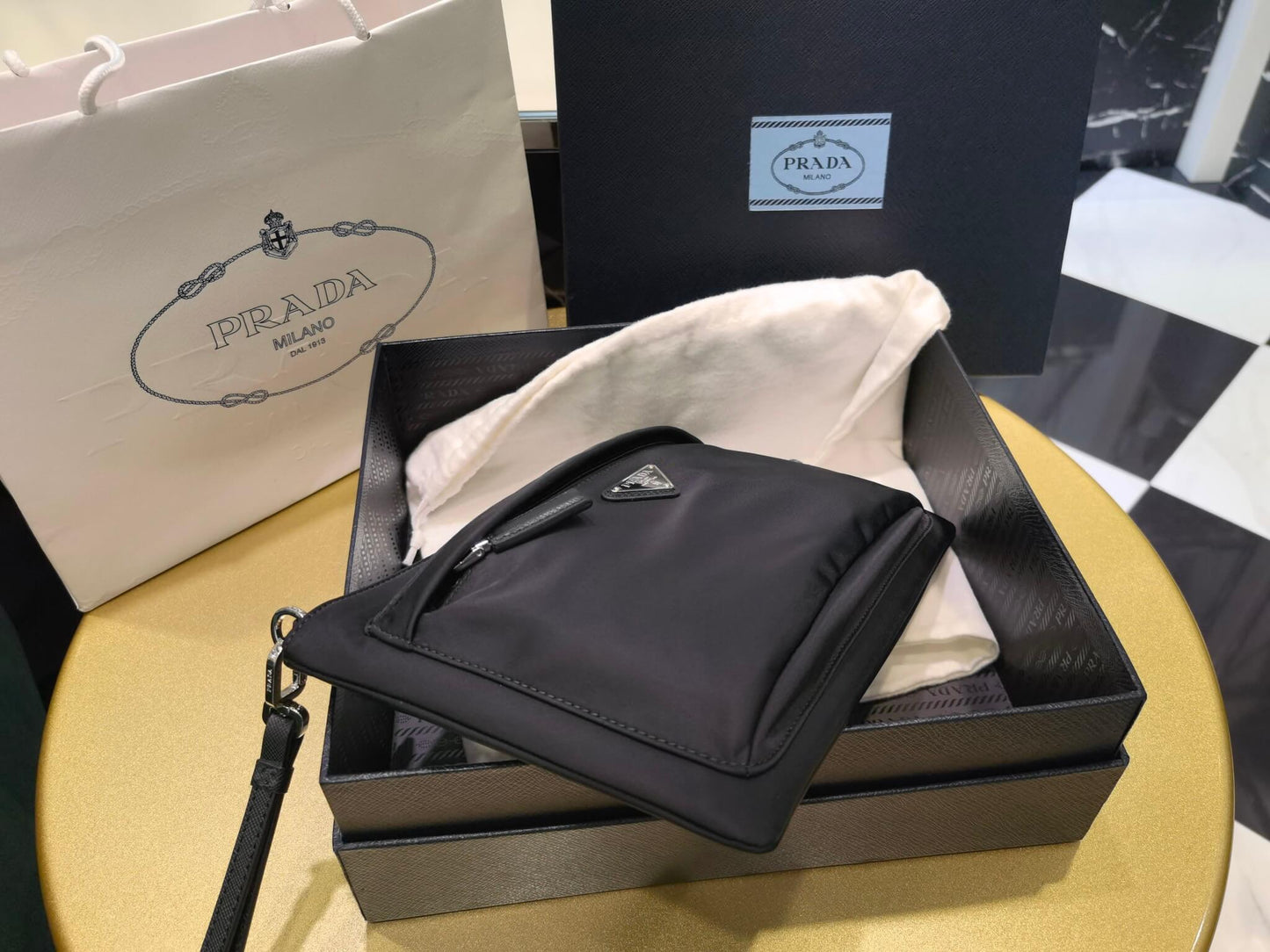 pra 2nh007 cloth handbag saffiano 18cm black free shipping