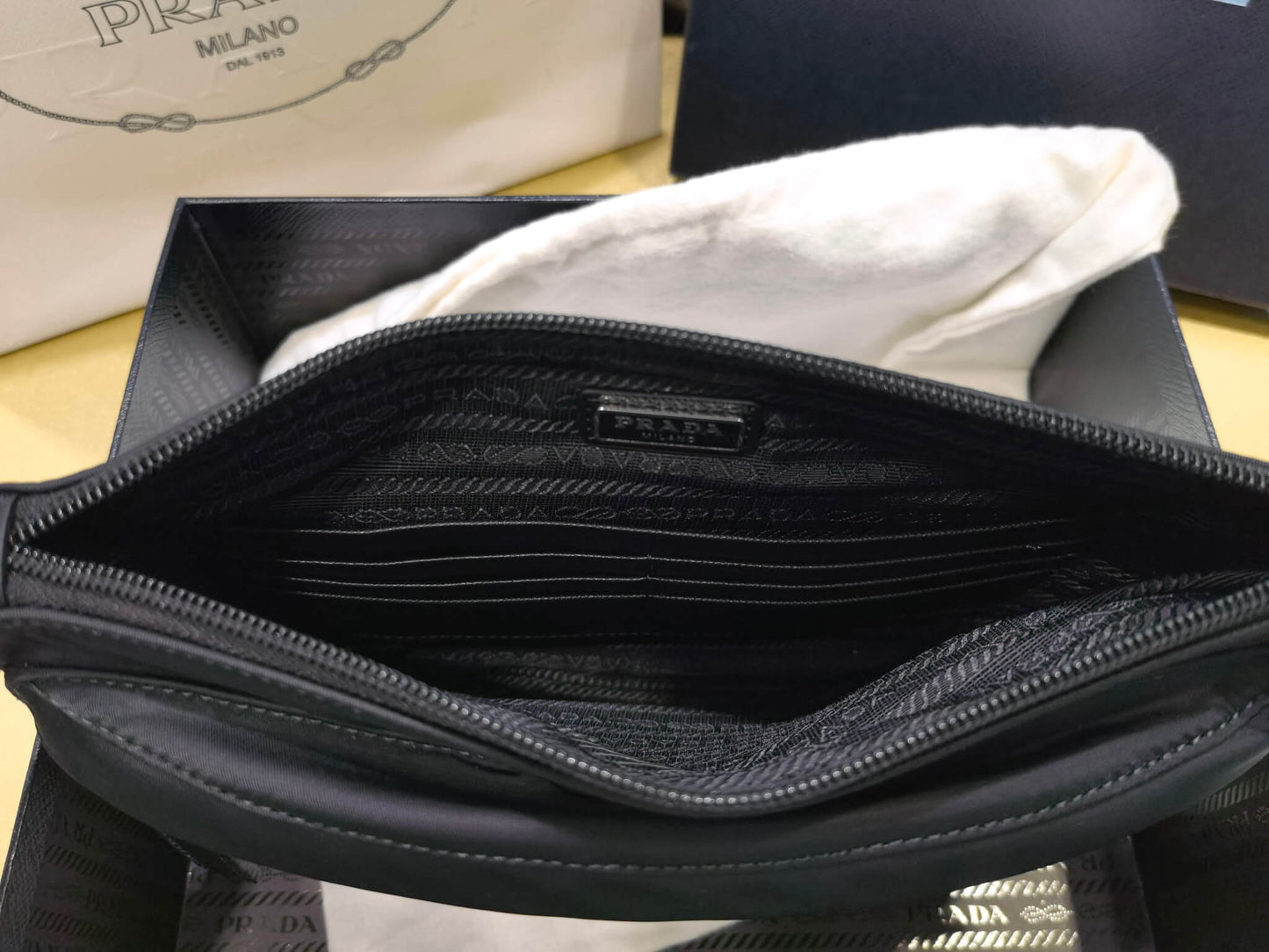 pra 2nh007 cloth handbag saffiano 18cm black free shipping