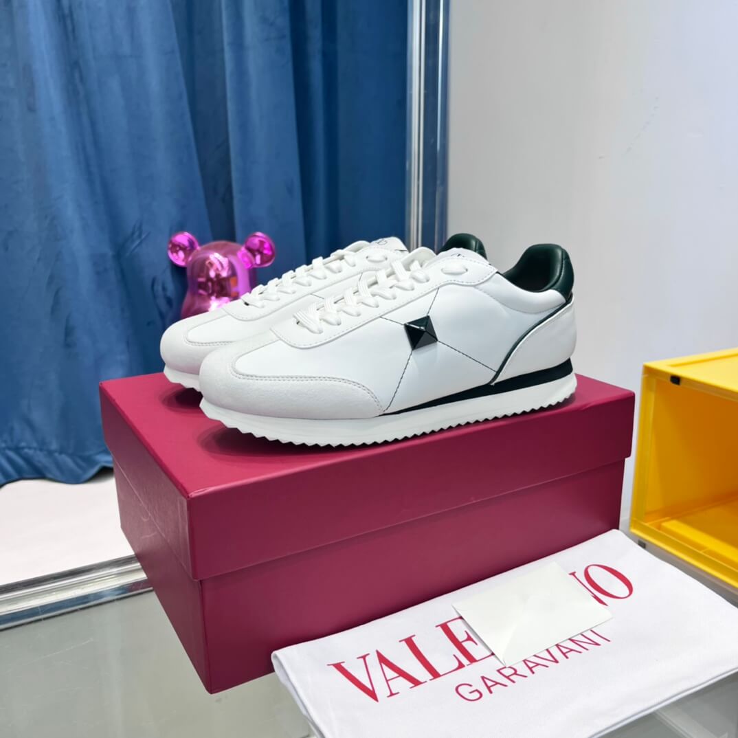 valentino garavani stud around size 35 46 white black