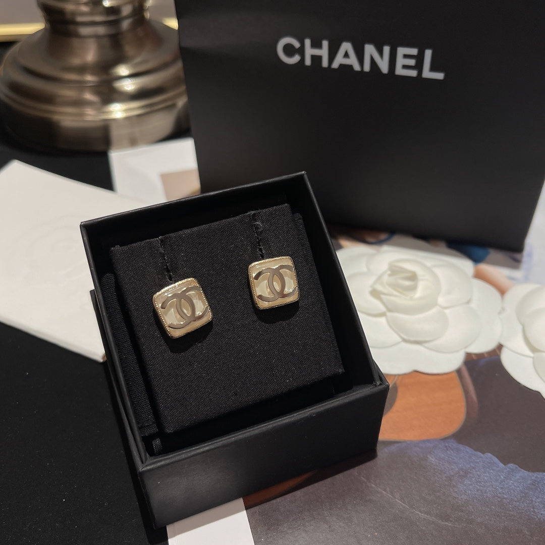 cha kf0614 2 square earrings free shipping